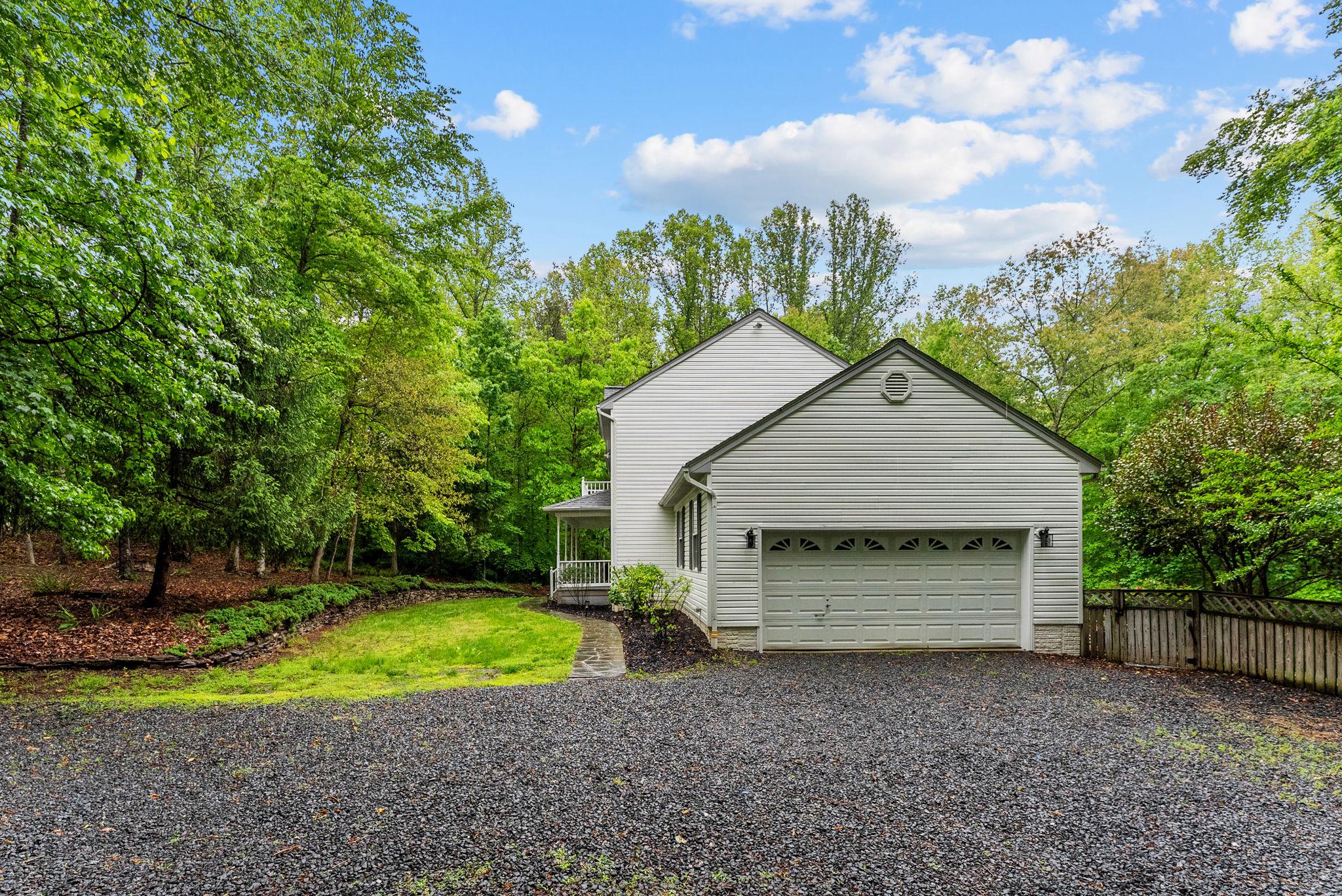 15160 QUAIL RIDGE DR, AMISSVILLE, Virginia 20106, 3 Bedrooms Bedrooms, ,2 BathroomsBathrooms,Residential,15160 QUAIL RIDGE DR,VACU2013600 MLS # VACU2013600