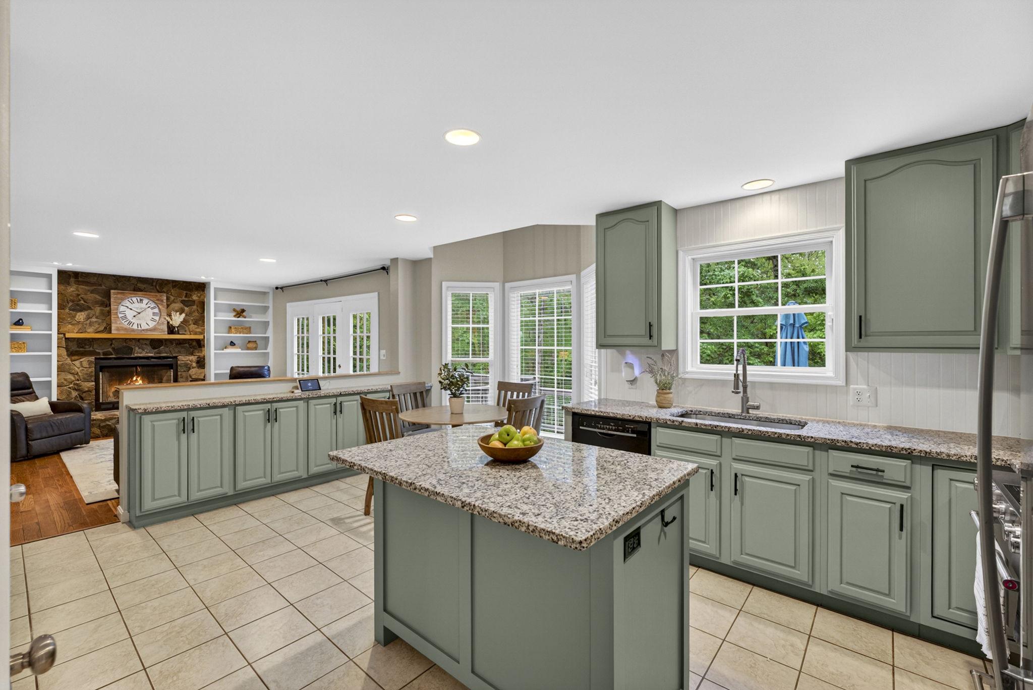 15160 QUAIL RIDGE DR, AMISSVILLE, Virginia 20106, 3 Bedrooms Bedrooms, ,2 BathroomsBathrooms,Residential,15160 QUAIL RIDGE DR,VACU2013600 MLS # VACU2013600