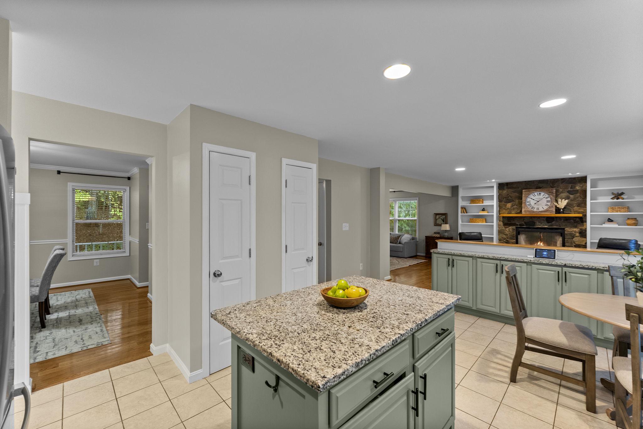 15160 QUAIL RIDGE DR, AMISSVILLE, Virginia 20106, 3 Bedrooms Bedrooms, ,2 BathroomsBathrooms,Residential,15160 QUAIL RIDGE DR,VACU2013600 MLS # VACU2013600