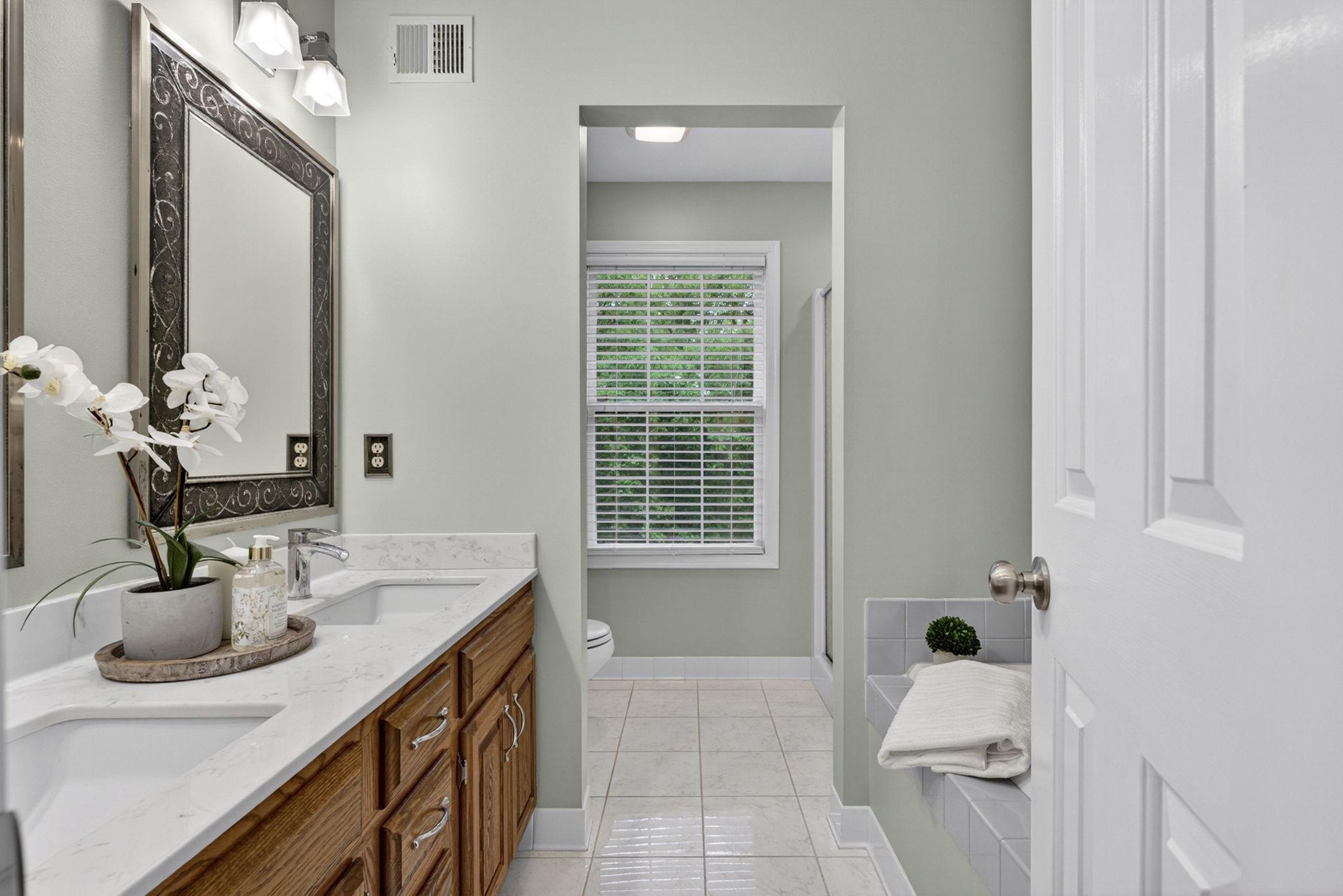 15160 QUAIL RIDGE DR, AMISSVILLE, Virginia 20106, 3 Bedrooms Bedrooms, ,2 BathroomsBathrooms,Residential,15160 QUAIL RIDGE DR,VACU2013600 MLS # VACU2013600