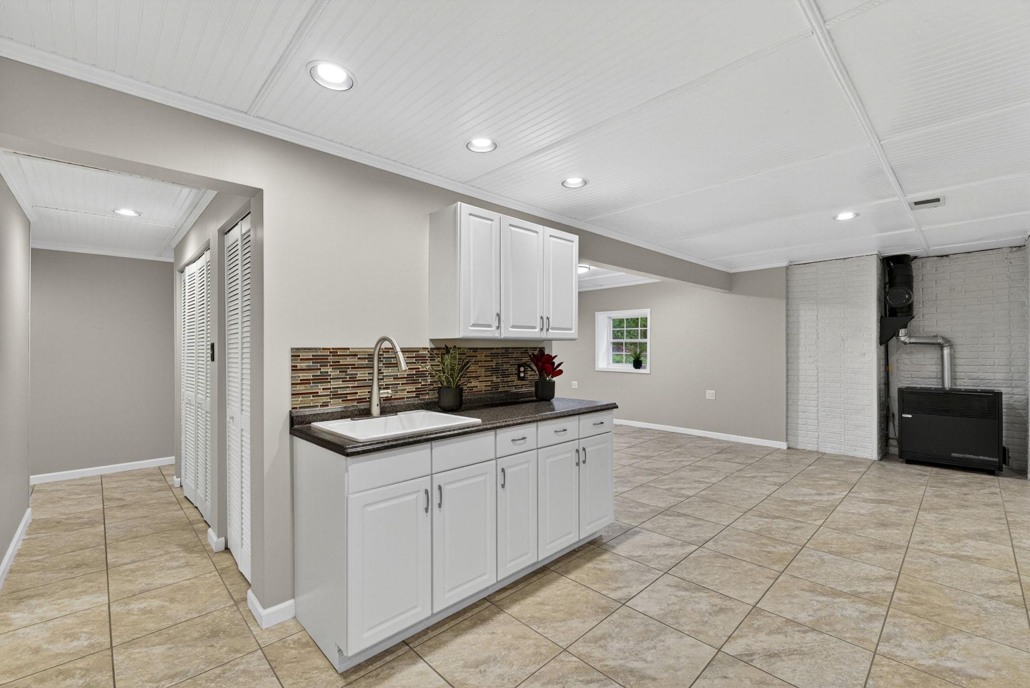15160 QUAIL RIDGE DR, AMISSVILLE, Virginia 20106, 3 Bedrooms Bedrooms, ,2 BathroomsBathrooms,Residential,15160 QUAIL RIDGE DR,VACU2013600 MLS # VACU2013600