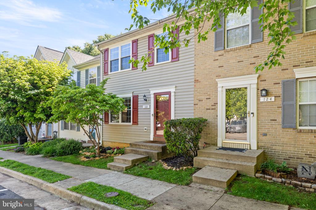 122 DORSET LN, WARRENTON, Virginia 20186, 3 Bedrooms Bedrooms, ,2 BathroomsBathrooms,Residential,122 DORSET LN,VAFQ2022042 MLS # VAFQ2022042