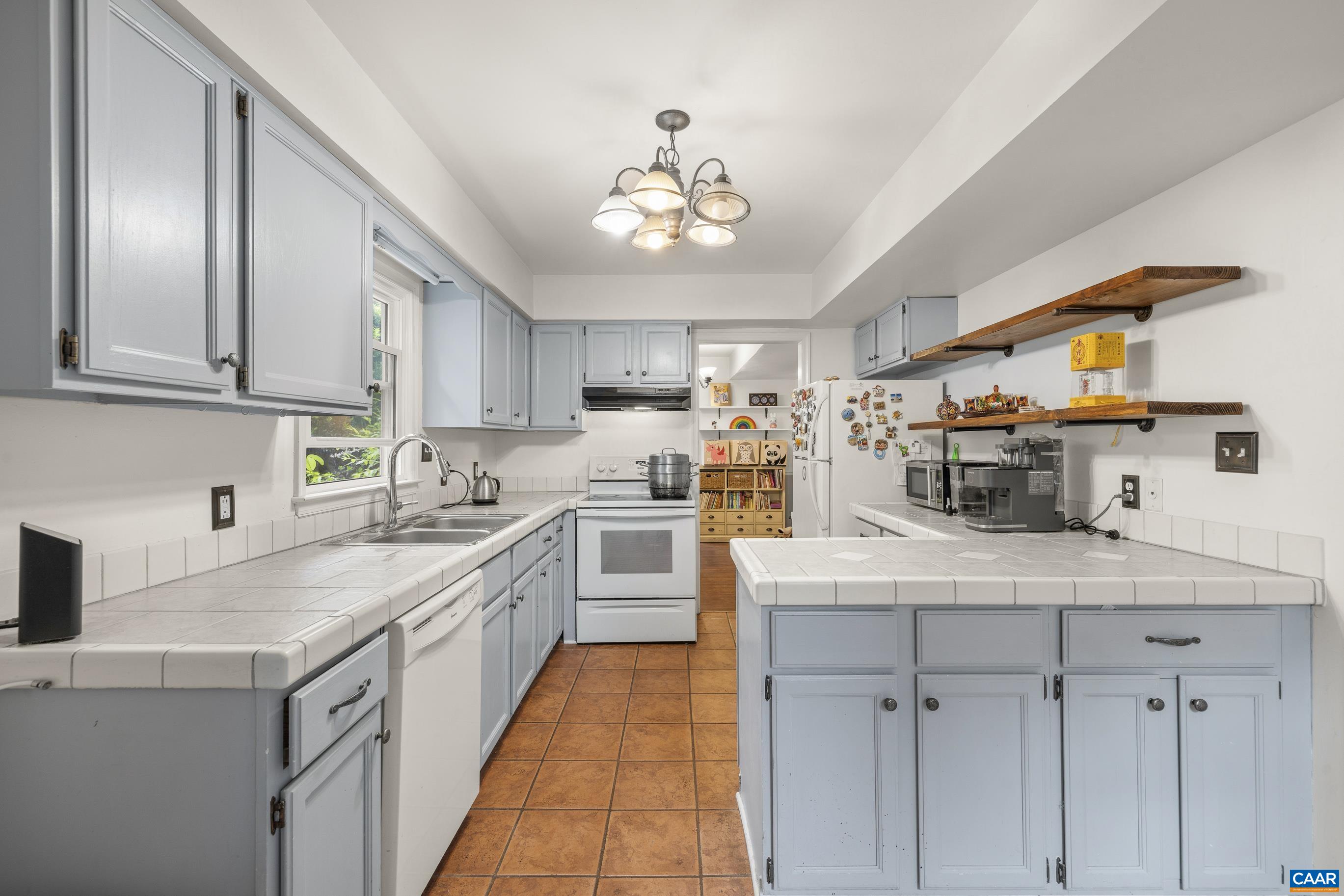119 WESTWOOD CIR, CHARLOTTESVILLE, Virginia 22903, 3 Bedrooms Bedrooms, ,2 BathroomsBathrooms,Residential,119 WESTWOOD CIR,676883 MLS # 676883