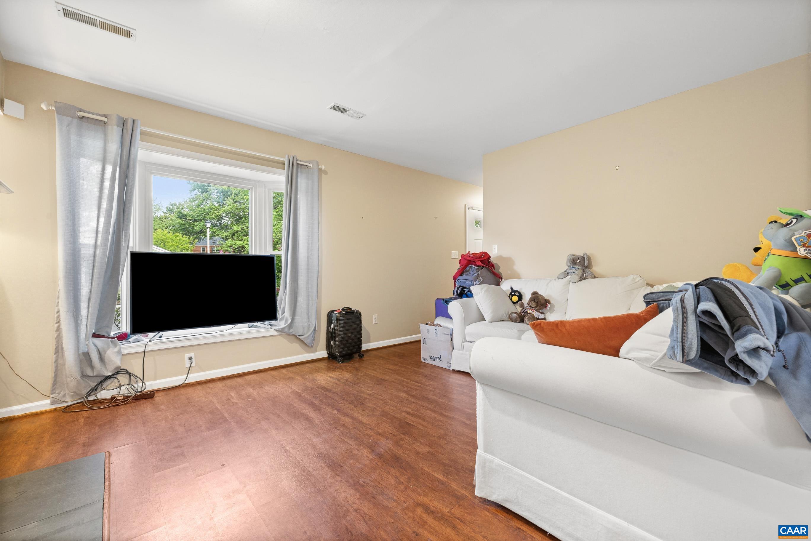 119 WESTWOOD CIR, CHARLOTTESVILLE, Virginia 22903, 3 Bedrooms Bedrooms, ,2 BathroomsBathrooms,Residential,119 WESTWOOD CIR,676883 MLS # 676883