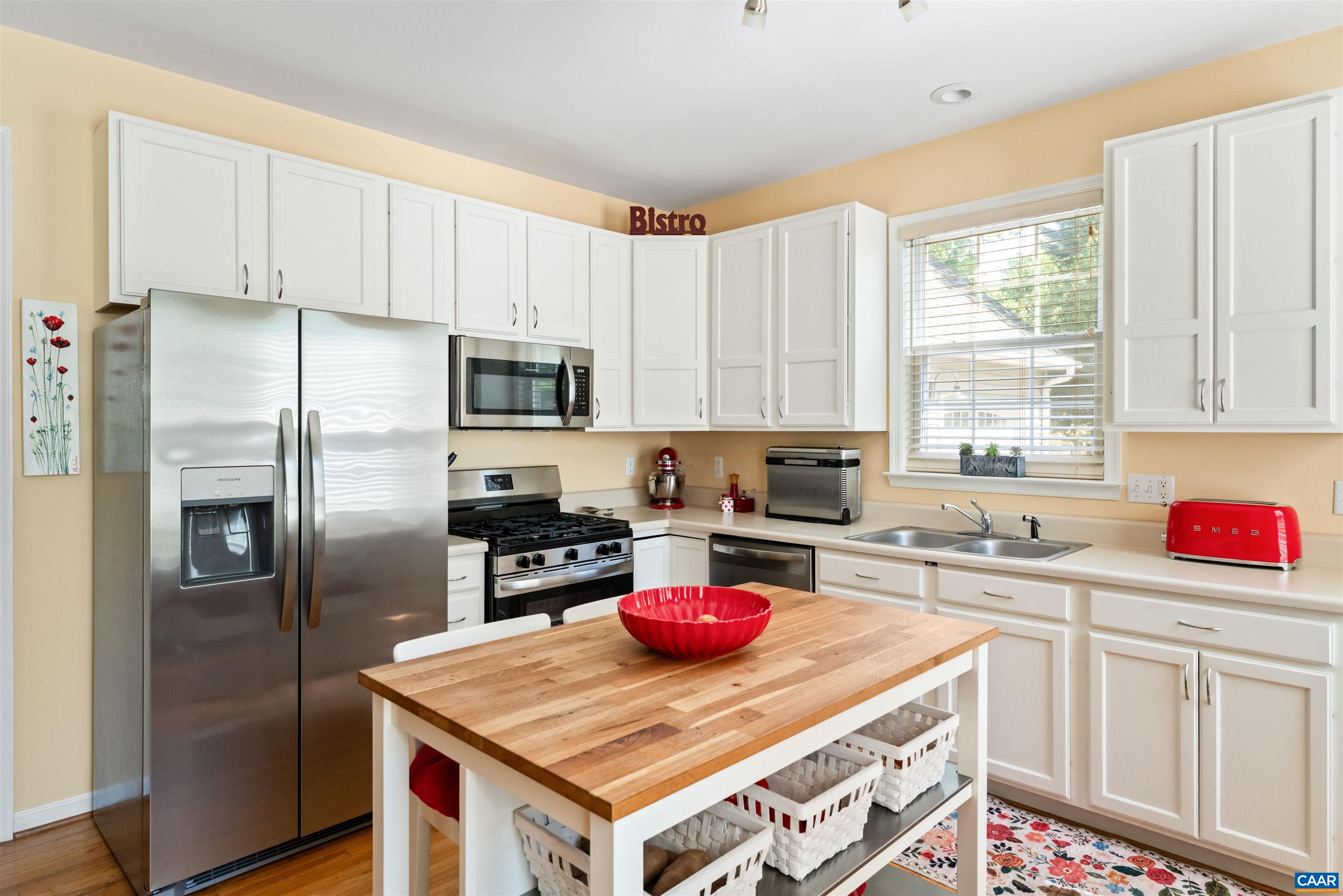 252 LARKSPUR WAY, CHARLOTTESVILLE, Virginia 22902, 3 Bedrooms Bedrooms, ,3 BathroomsBathrooms,Residential,252 LARKSPUR WAY,676930 MLS # 676930