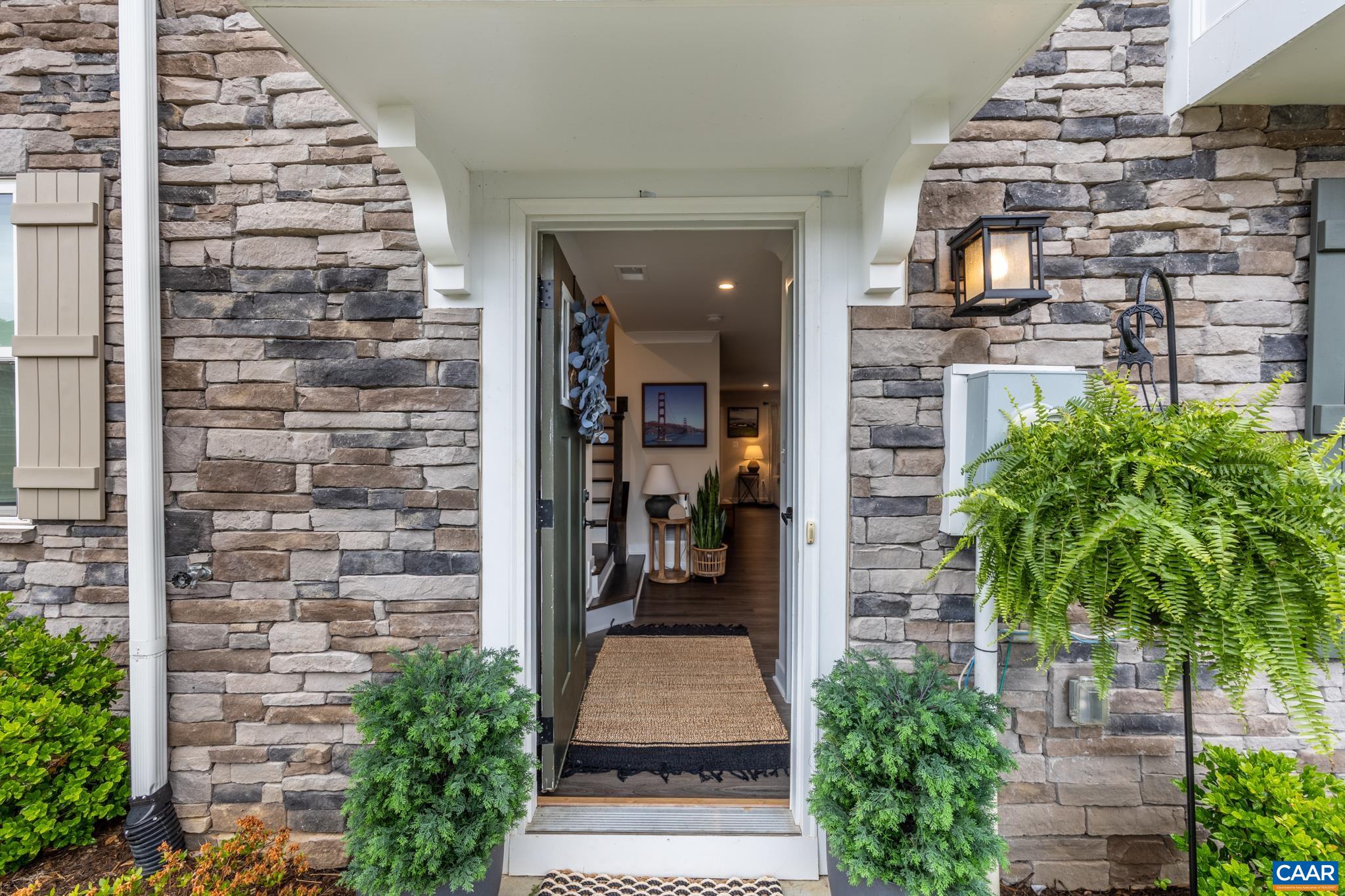 2029 LANDON LN, CHARLOTTESVILLE, Virginia 22911, 3 Bedrooms Bedrooms, ,3 BathroomsBathrooms,Residential,2029 LANDON LN,677037 MLS # 677037
