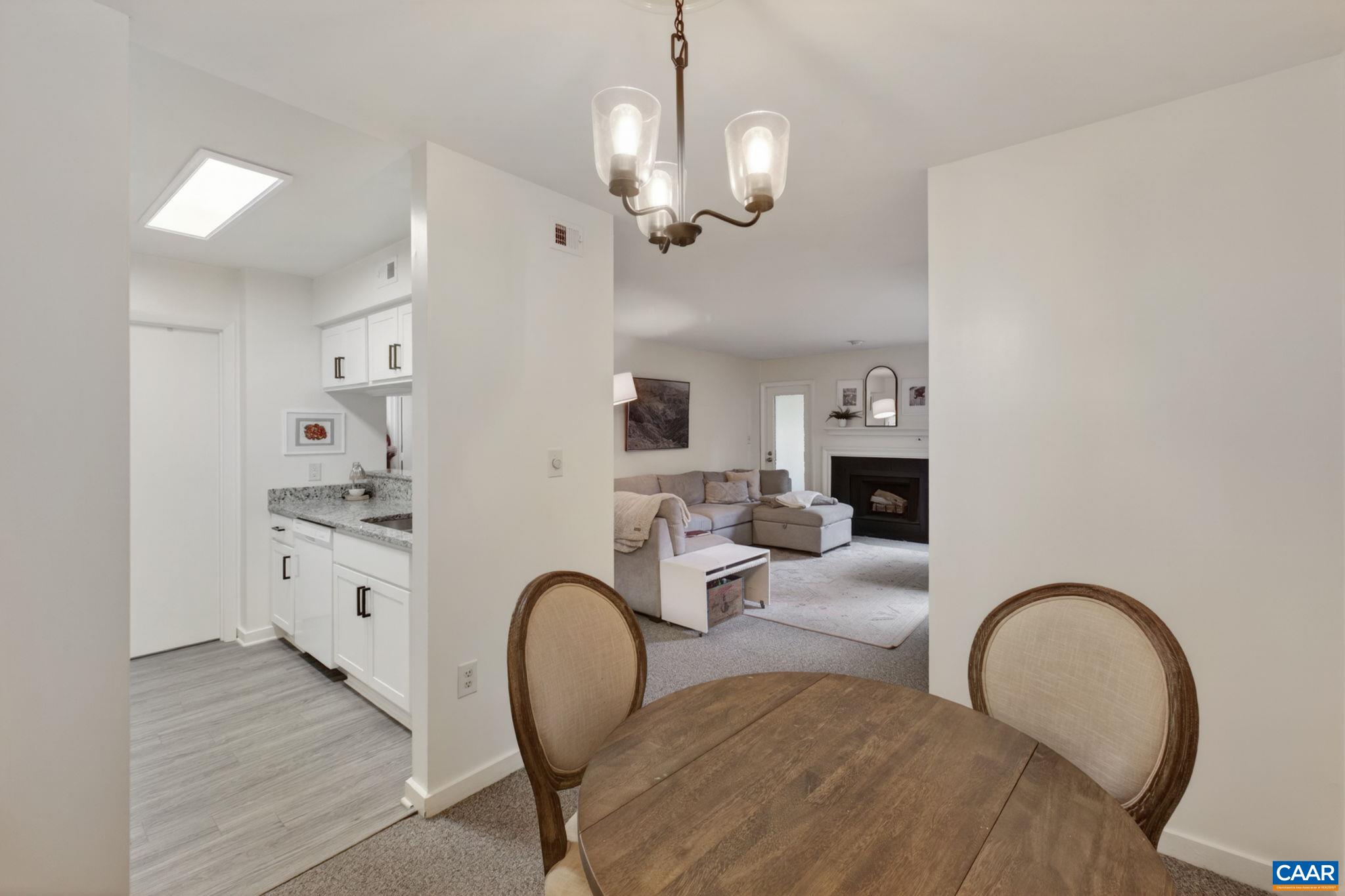 324 SOUTH PANTOPS DR, CHARLOTTESVILLE, Virginia 22911, 2 Bedrooms Bedrooms, ,2 BathroomsBathrooms,Residential,First Floor,324 SOUTH PANTOPS DR,677186 MLS # 677186