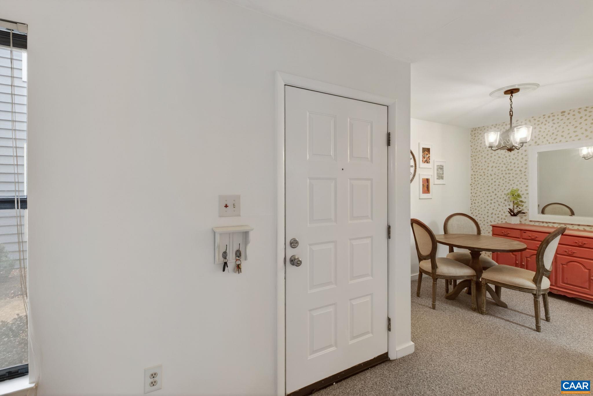 324 SOUTH PANTOPS DR, CHARLOTTESVILLE, Virginia 22911, 2 Bedrooms Bedrooms, ,2 BathroomsBathrooms,Residential,First Floor,324 SOUTH PANTOPS DR,677186 MLS # 677186