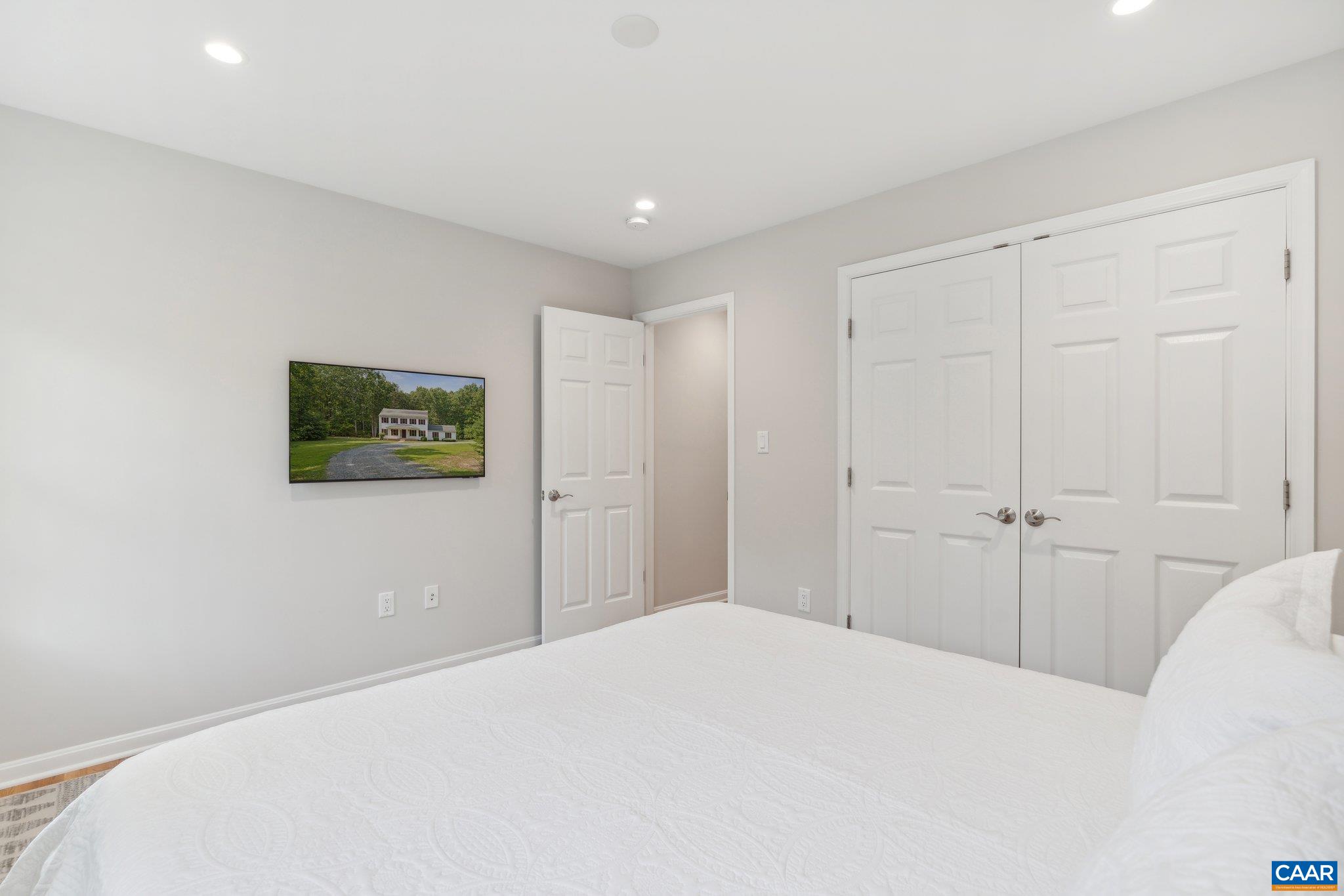 6414 JEFFERSON MILL RD, SCOTTSVILLE, Virginia 24590, 5 Bedrooms Bedrooms, ,3 BathroomsBathrooms,Residential,Colonial Home on 25 acres near Charlottesville,6414 JEFFERSON MILL RD,677200 MLS # 677200