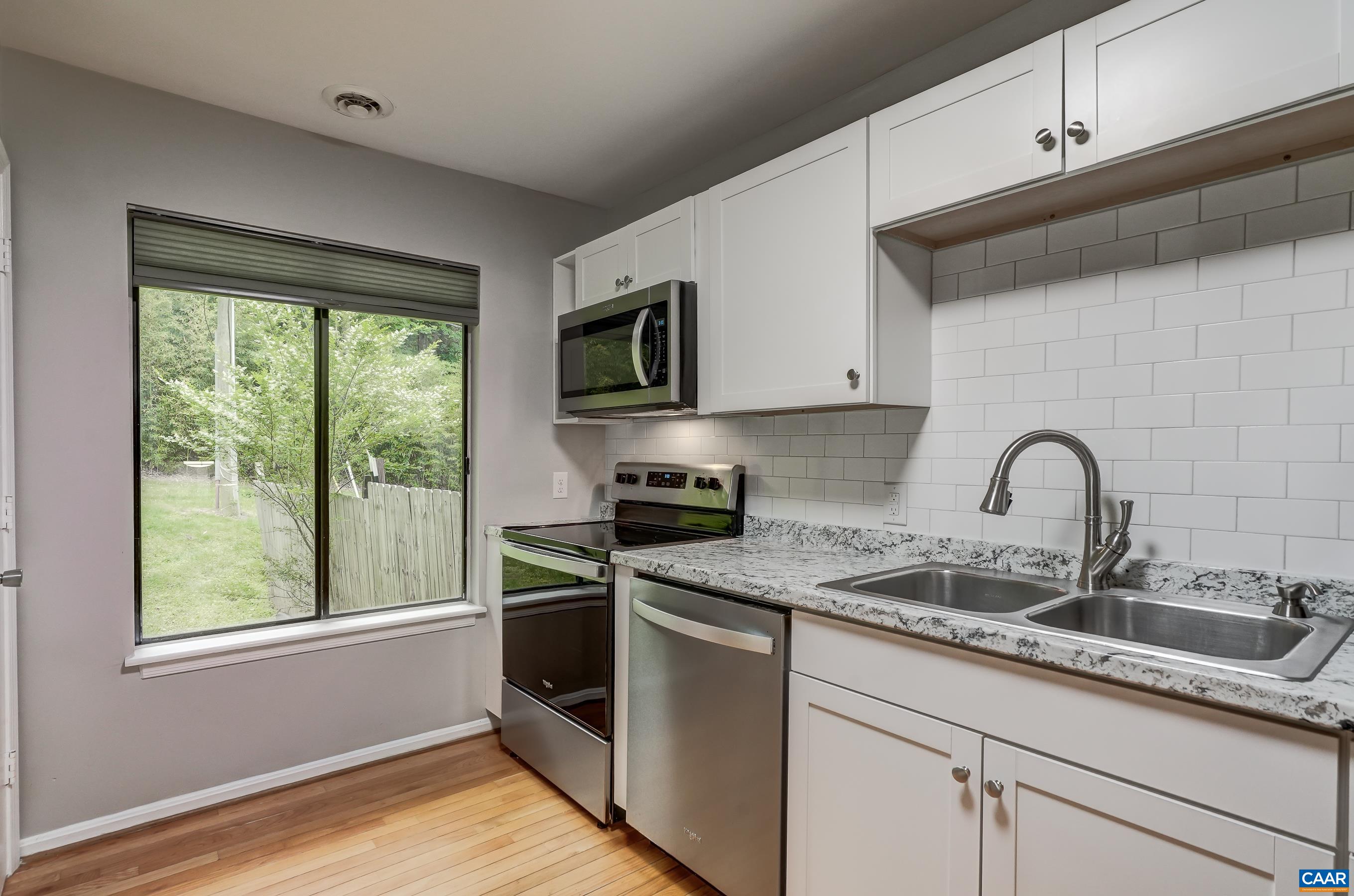587 SOUTHAMPTON CT, CHARLOTTESVILLE, Virginia 22901, 3 Bedrooms Bedrooms, ,2 BathroomsBathrooms,Residential,587 SOUTHAMPTON CT,677201 MLS # 677201