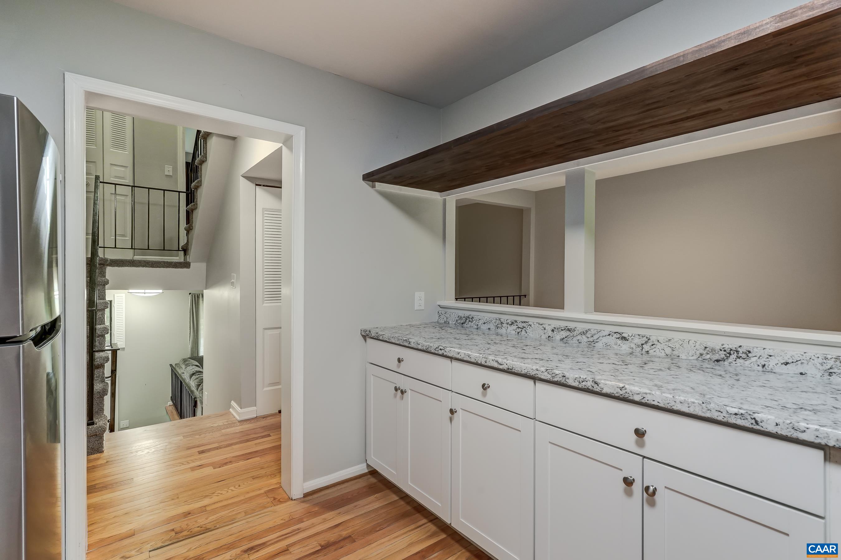 587 SOUTHAMPTON CT, CHARLOTTESVILLE, Virginia 22901, 3 Bedrooms Bedrooms, ,2 BathroomsBathrooms,Residential,587 SOUTHAMPTON CT,677201 MLS # 677201
