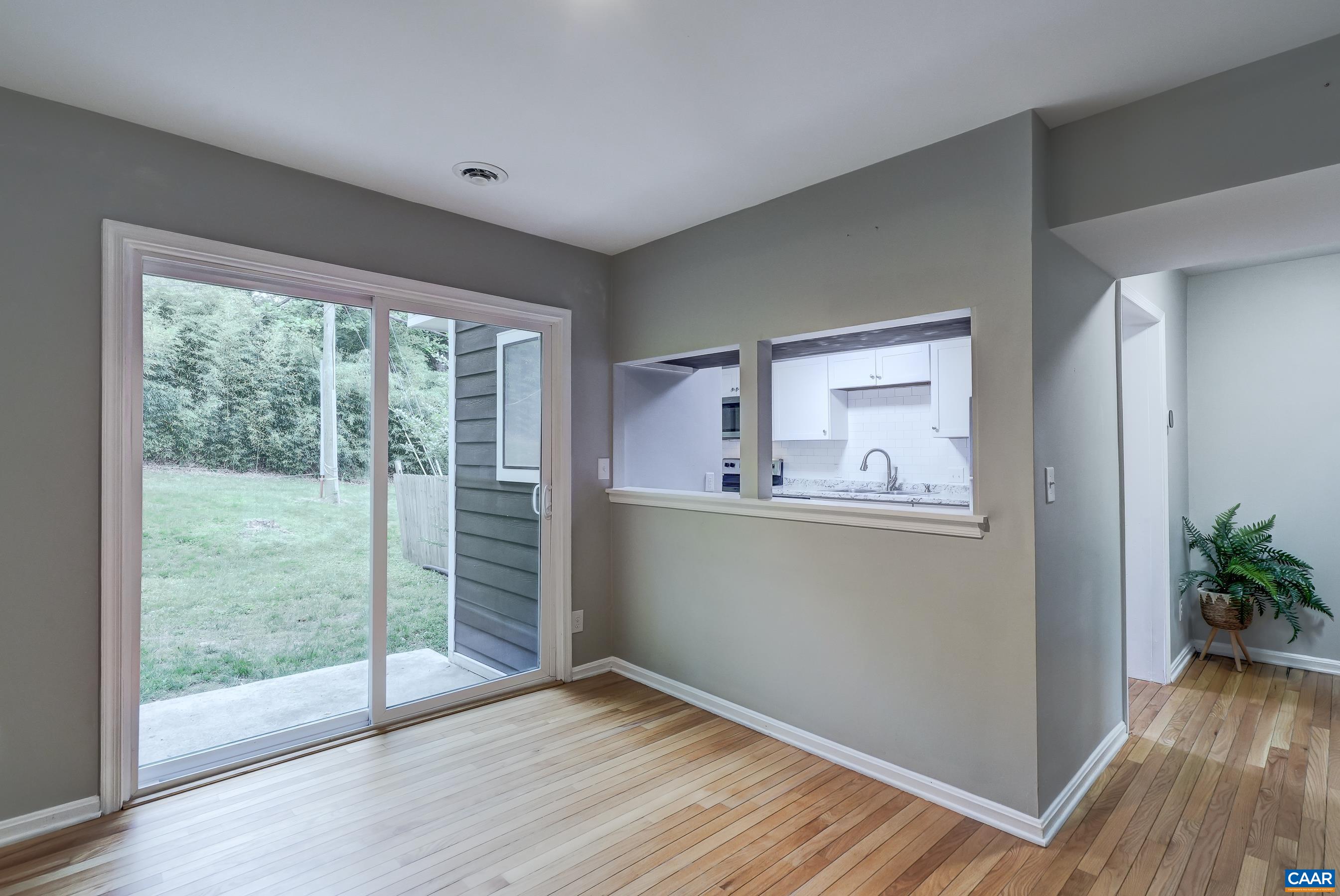 587 SOUTHAMPTON CT, CHARLOTTESVILLE, Virginia 22901, 3 Bedrooms Bedrooms, ,2 BathroomsBathrooms,Residential,587 SOUTHAMPTON CT,677201 MLS # 677201