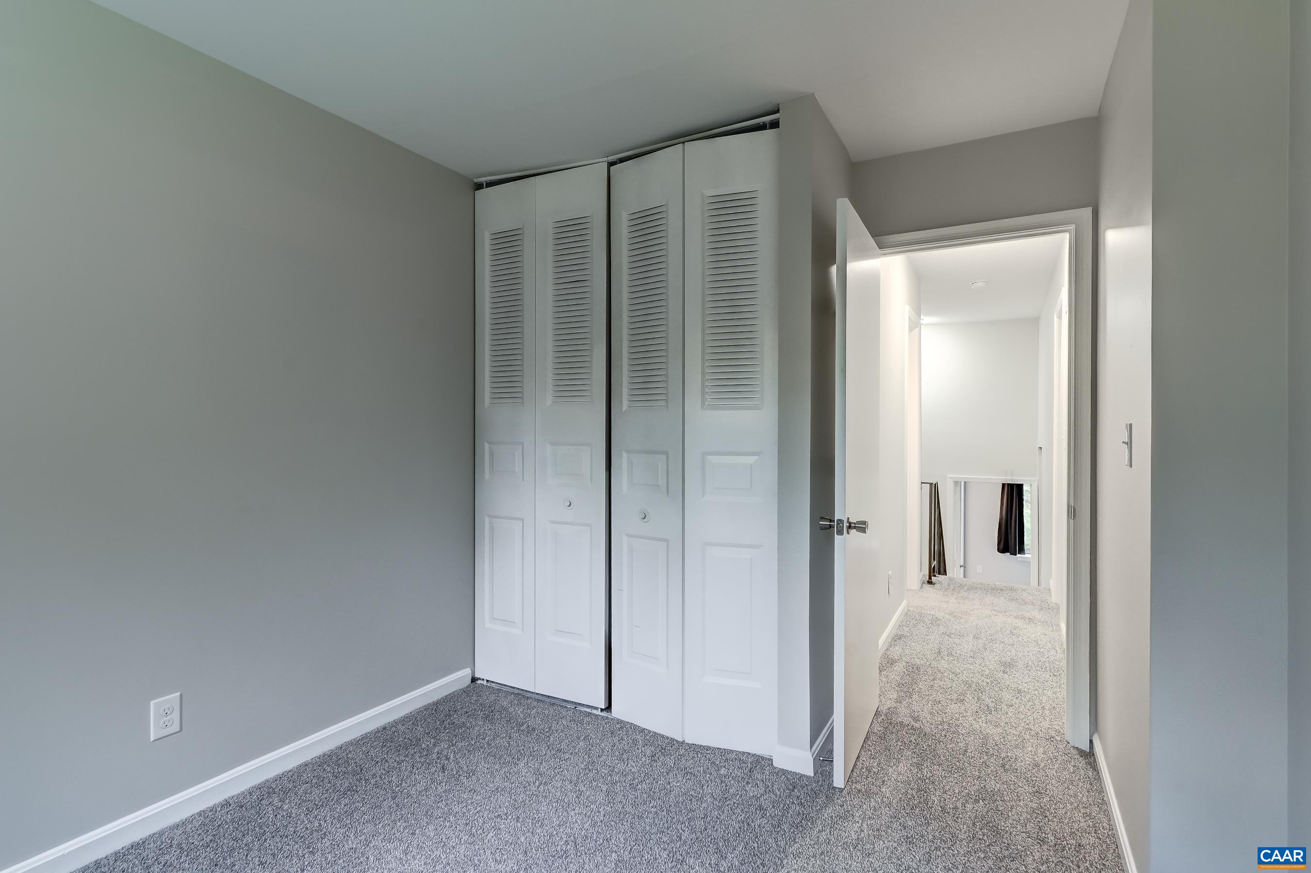 587 SOUTHAMPTON CT, CHARLOTTESVILLE, Virginia 22901, 3 Bedrooms Bedrooms, ,2 BathroomsBathrooms,Residential,587 SOUTHAMPTON CT,677201 MLS # 677201