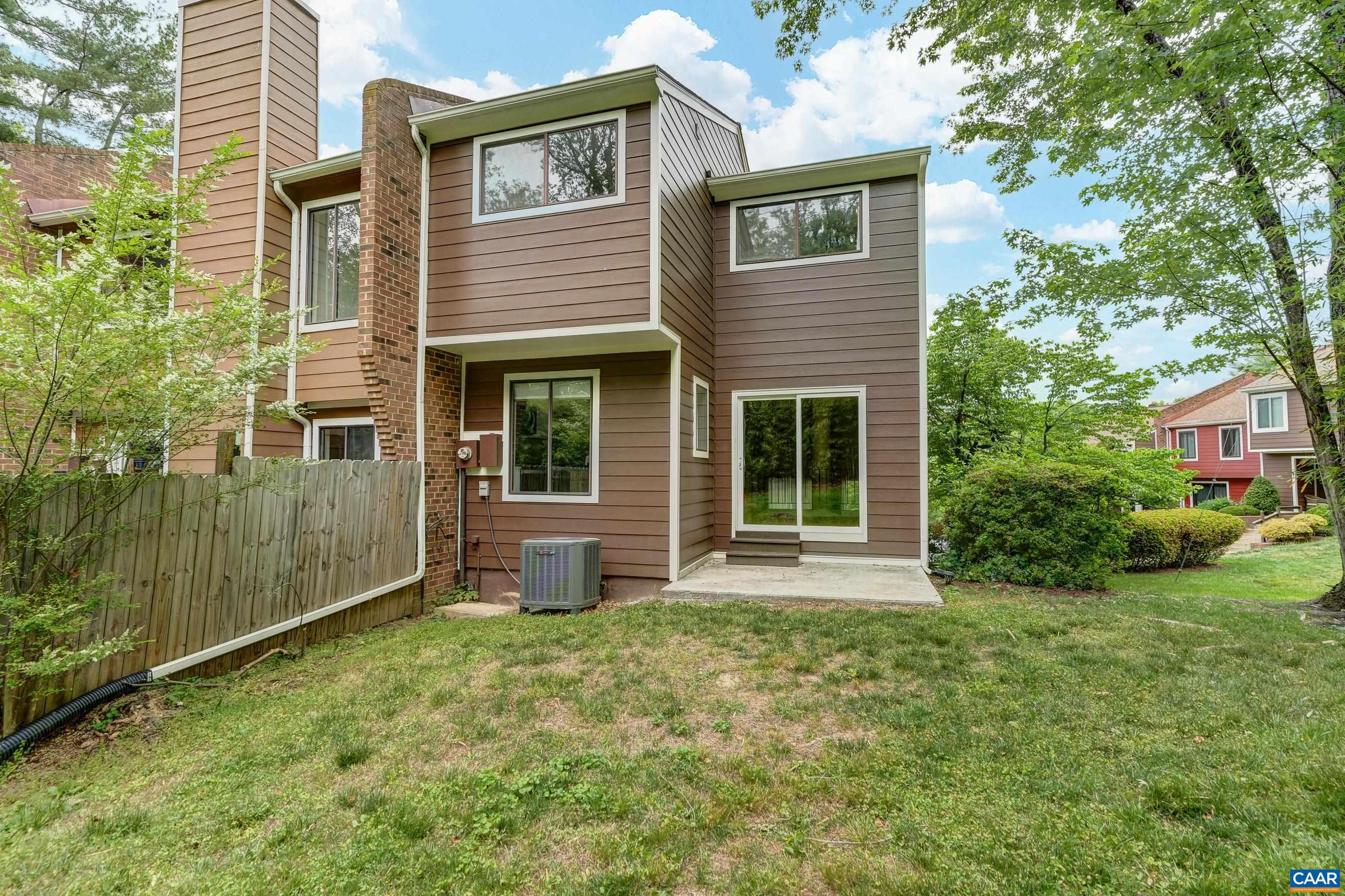 587 SOUTHAMPTON CT, CHARLOTTESVILLE, Virginia 22901, 3 Bedrooms Bedrooms, ,2 BathroomsBathrooms,Residential,587 SOUTHAMPTON CT,677201 MLS # 677201