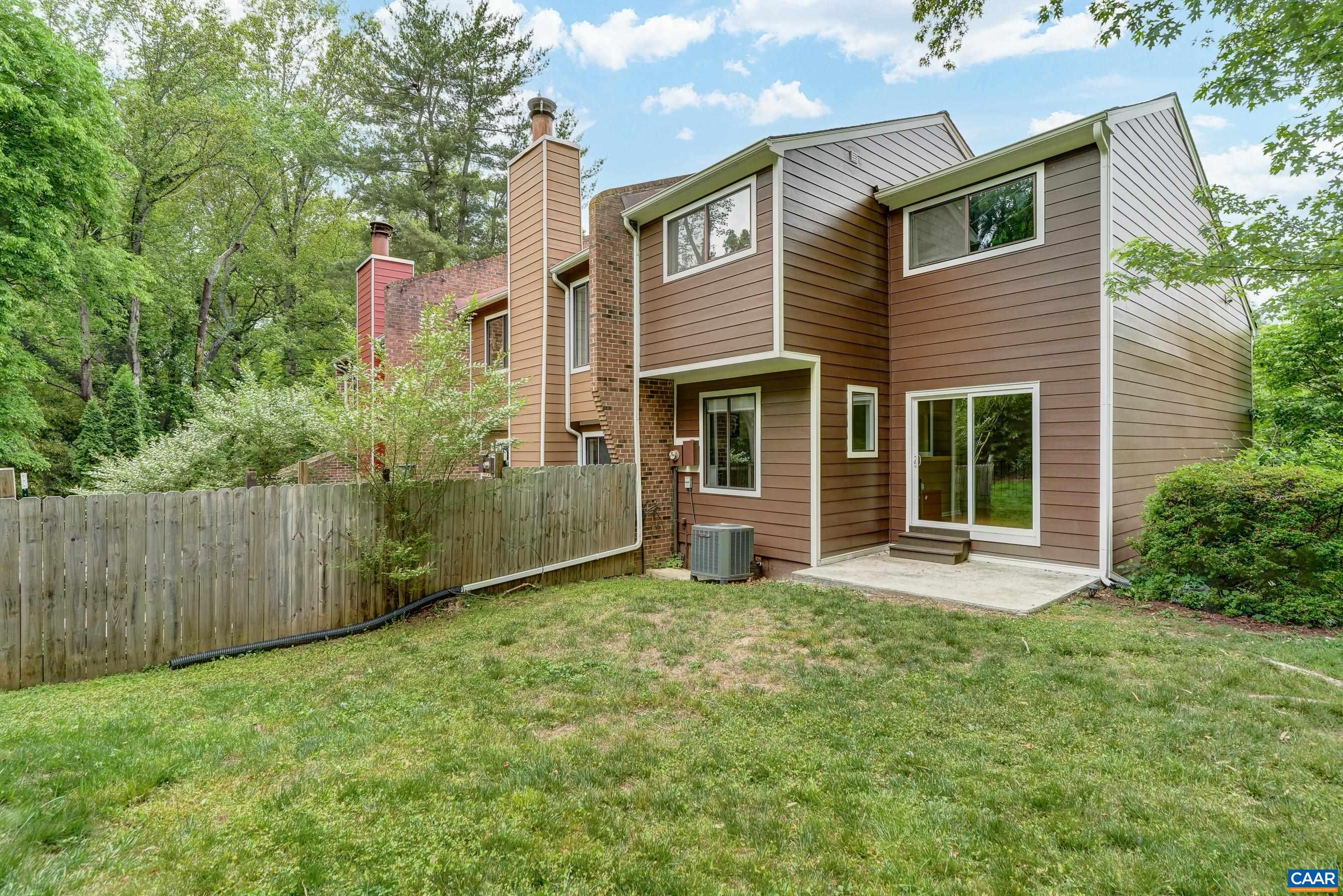 587 SOUTHAMPTON CT, CHARLOTTESVILLE, Virginia 22901, 3 Bedrooms Bedrooms, ,2 BathroomsBathrooms,Residential,587 SOUTHAMPTON CT,677201 MLS # 677201
