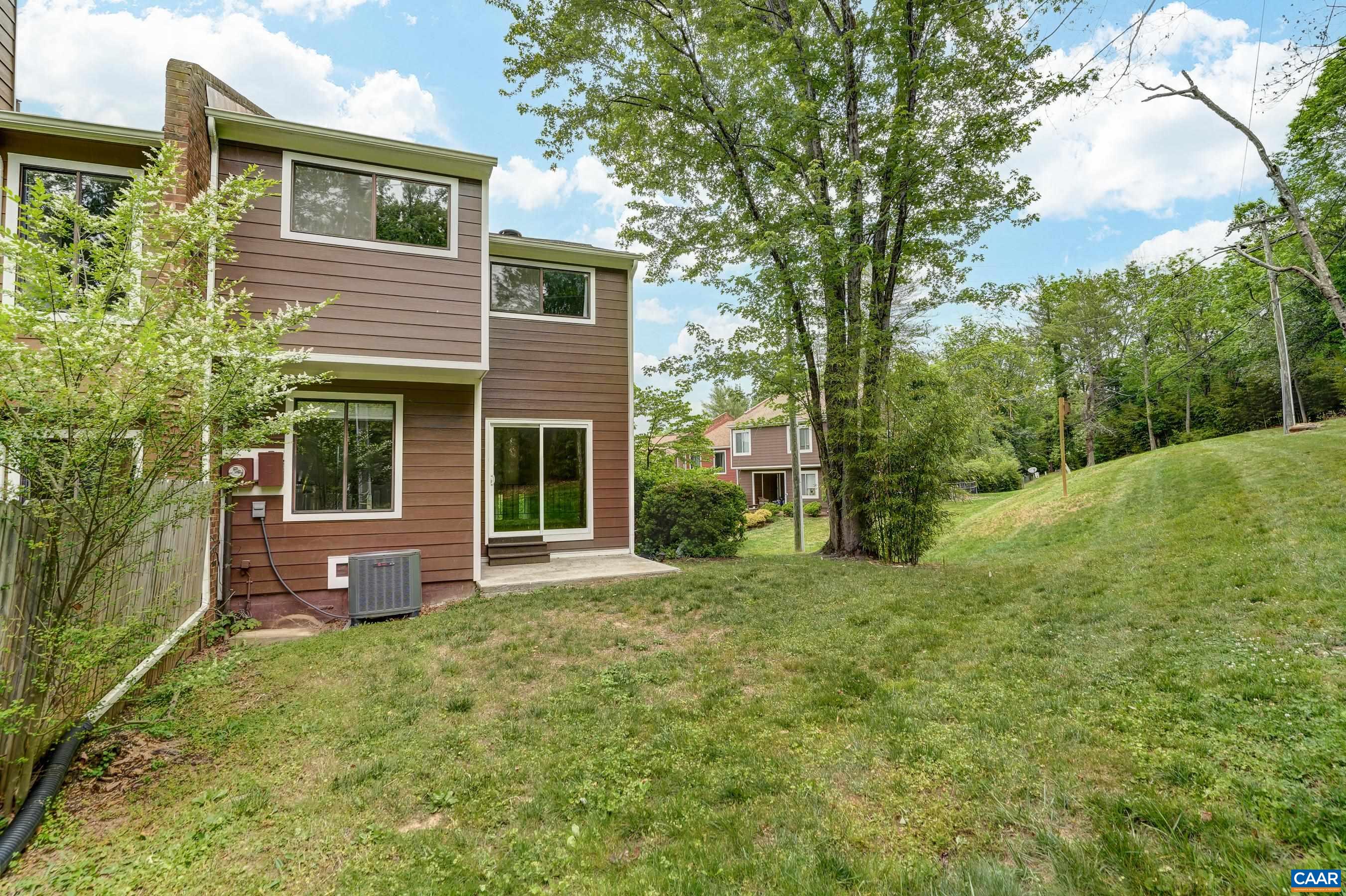 587 SOUTHAMPTON CT, CHARLOTTESVILLE, Virginia 22901, 3 Bedrooms Bedrooms, ,2 BathroomsBathrooms,Residential,587 SOUTHAMPTON CT,677201 MLS # 677201