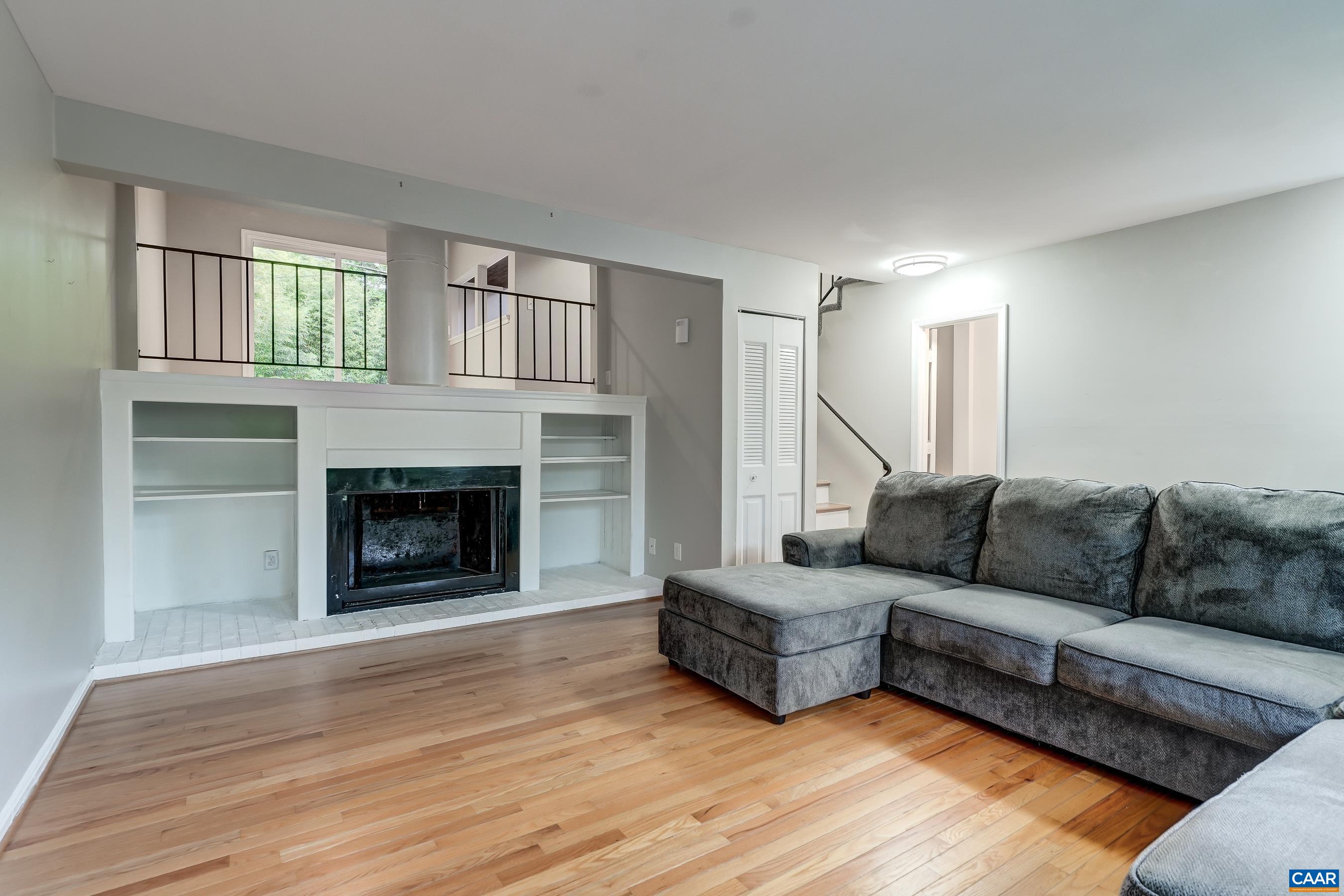587 SOUTHAMPTON CT, CHARLOTTESVILLE, Virginia 22901, 3 Bedrooms Bedrooms, ,2 BathroomsBathrooms,Residential,587 SOUTHAMPTON CT,677201 MLS # 677201