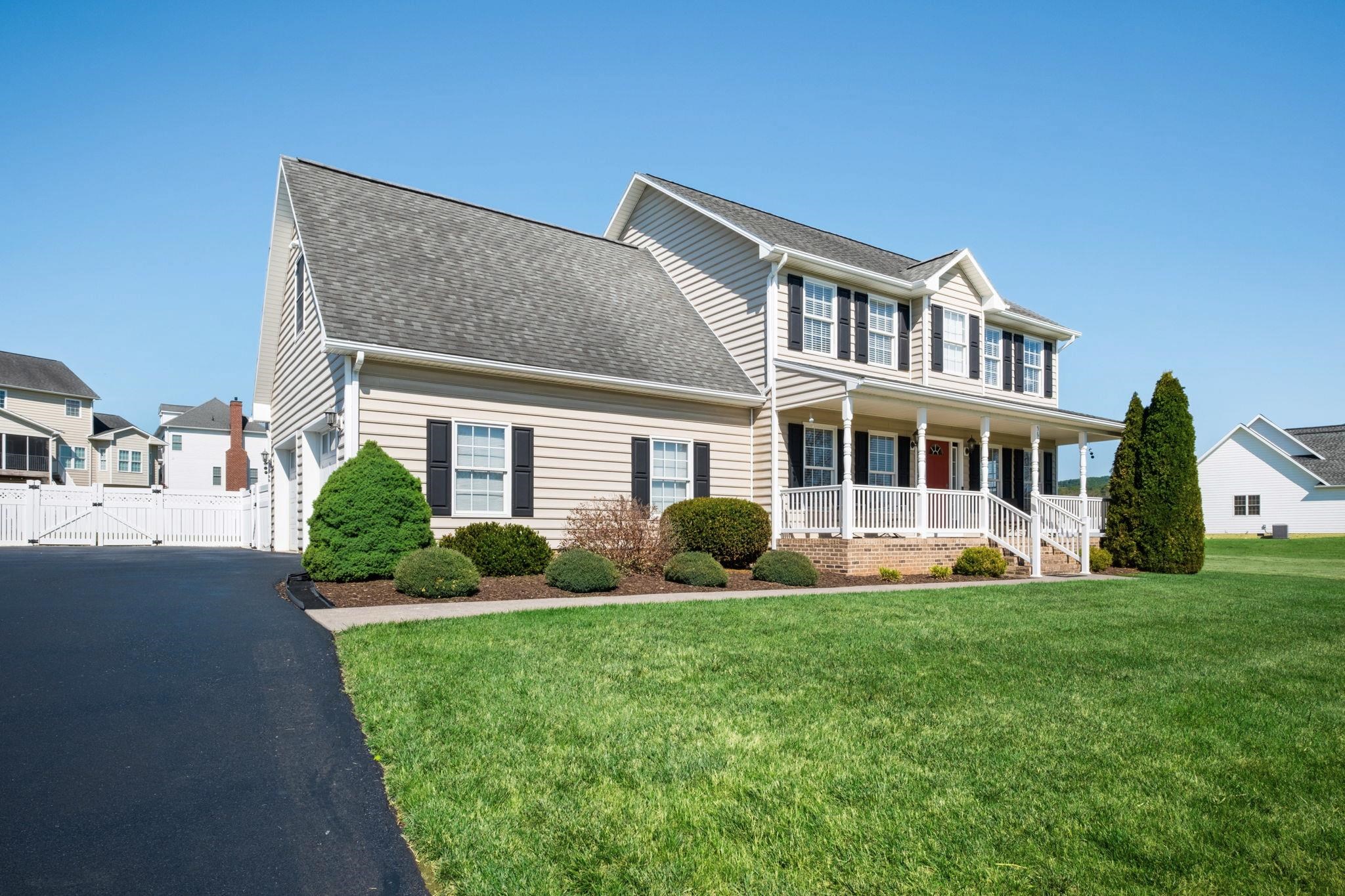560 DRY MEADOW RD, MCGAHEYSVILLE, Virginia 22840, 4 Bedrooms Bedrooms, ,2 BathroomsBathrooms,Residential,560 DRY MEADOW RD,677207 MLS # 677207