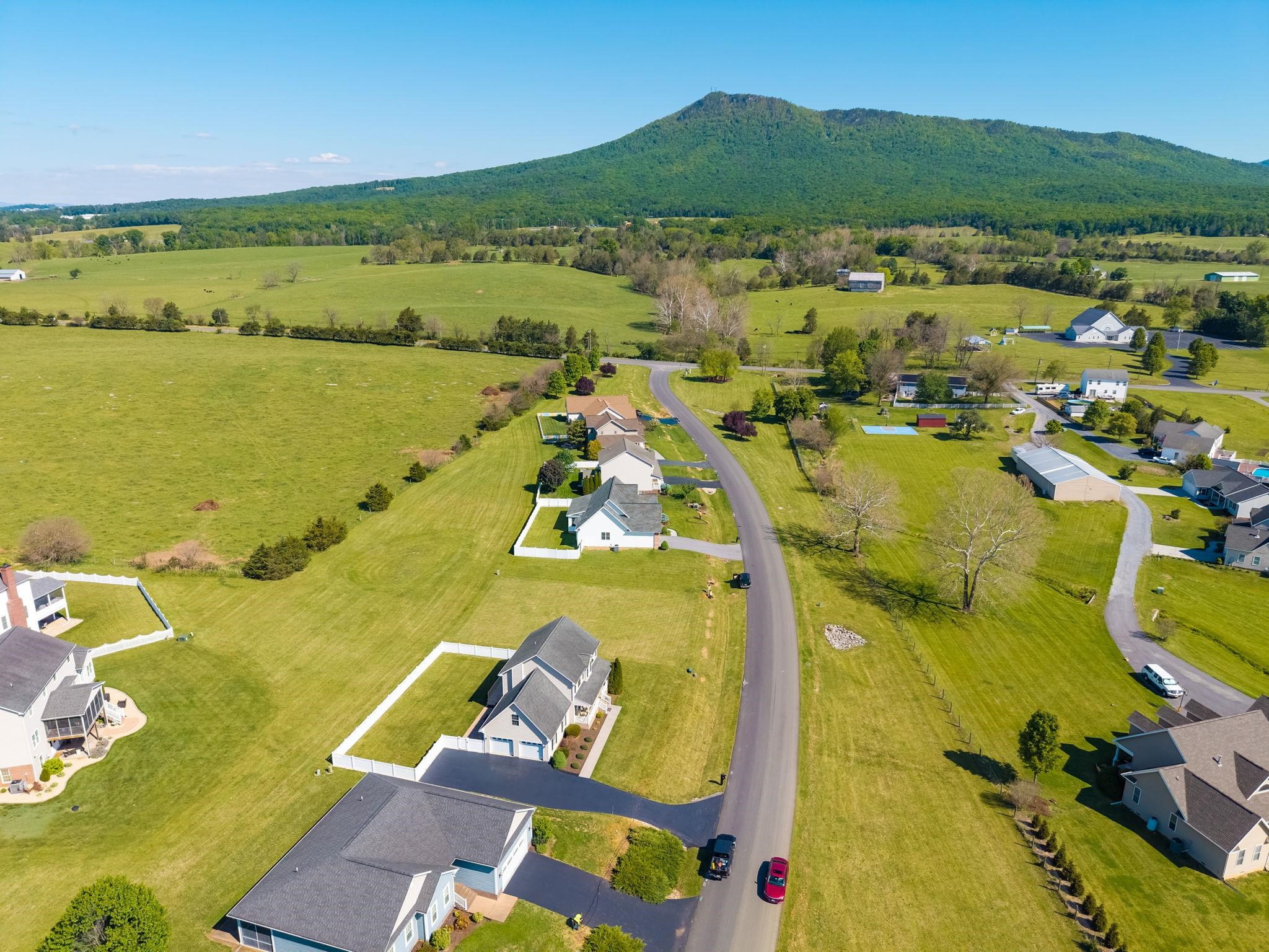 560 DRY MEADOW RD, MCGAHEYSVILLE, Virginia 22840, 4 Bedrooms Bedrooms, ,2 BathroomsBathrooms,Residential,560 DRY MEADOW RD,677207 MLS # 677207