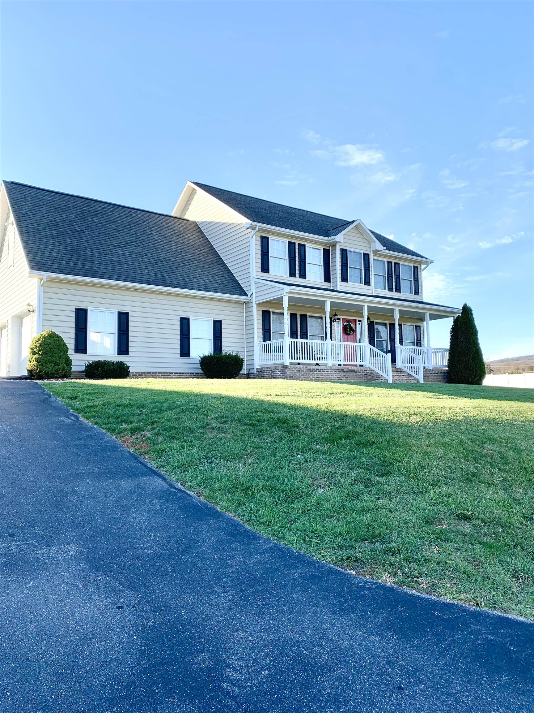 560 DRY MEADOW RD, MCGAHEYSVILLE, Virginia 22840, 4 Bedrooms Bedrooms, ,2 BathroomsBathrooms,Residential,560 DRY MEADOW RD,677207 MLS # 677207