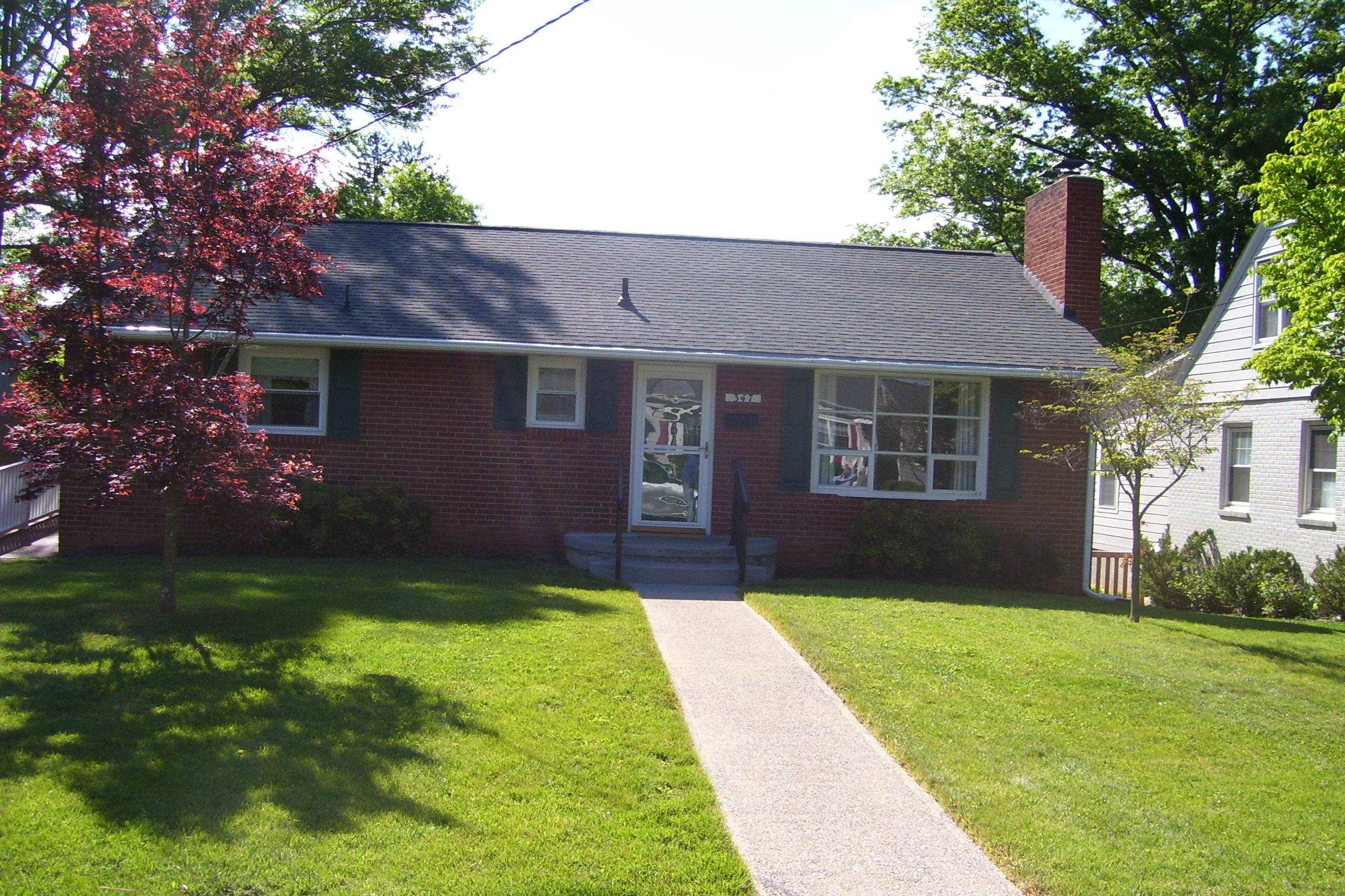 347 MONTICELLO AVE, HARRISONBURG, Virginia 22801, 3 Bedrooms Bedrooms, ,1 BathroomBathrooms,Residential,347 MONTICELLO AVE,677209 MLS # 677209