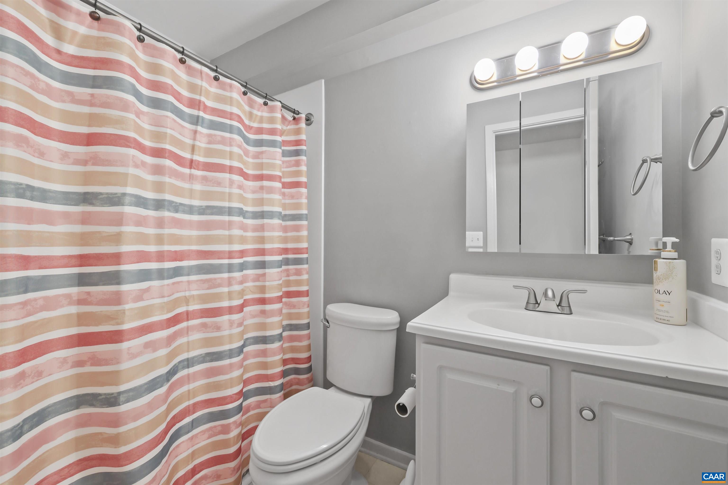 1250 MAPLE VIEW DR, CHARLOTTESVILLE, Virginia 22902, 3 Bedrooms Bedrooms, ,2 BathroomsBathrooms,Residential,1250 MAPLE VIEW DR,677211 MLS # 677211