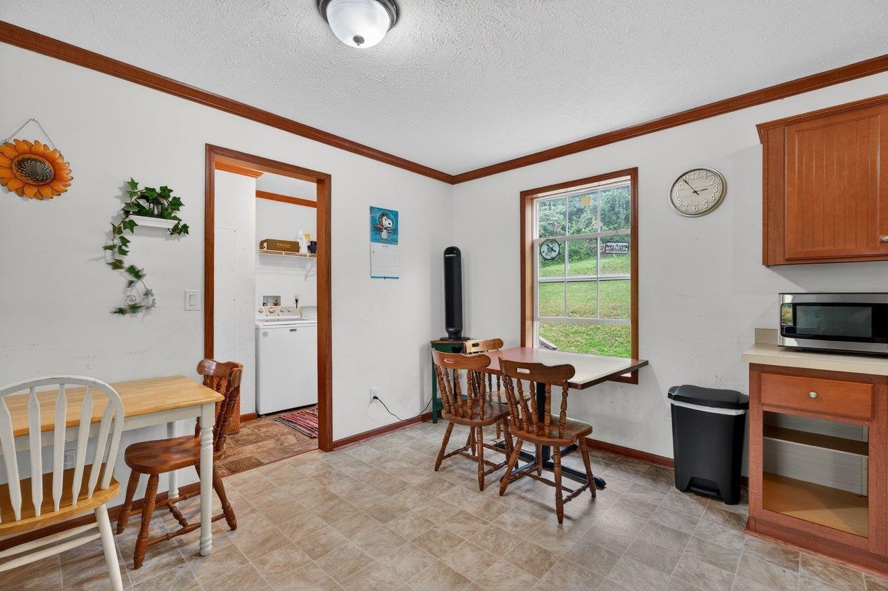 16229 NORTH MOUNTAIN RD, BROADWAY, Virginia 22815, 3 Bedrooms Bedrooms, ,2 BathroomsBathrooms,Residential,16229 NORTH MOUNTAIN RD,677212 MLS # 677212