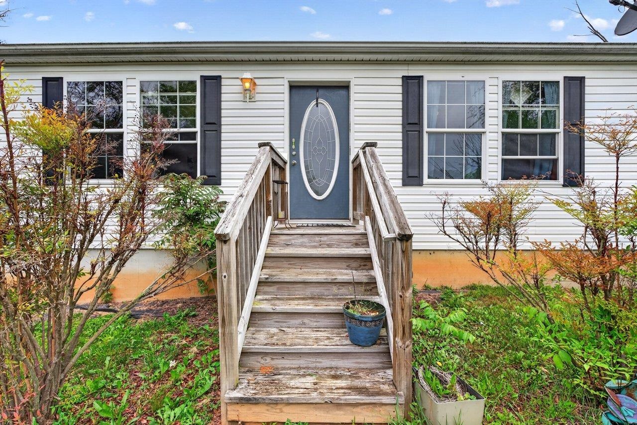 16229 NORTH MOUNTAIN RD, BROADWAY, Virginia 22815, 3 Bedrooms Bedrooms, ,2 BathroomsBathrooms,Residential,16229 NORTH MOUNTAIN RD,677212 MLS # 677212