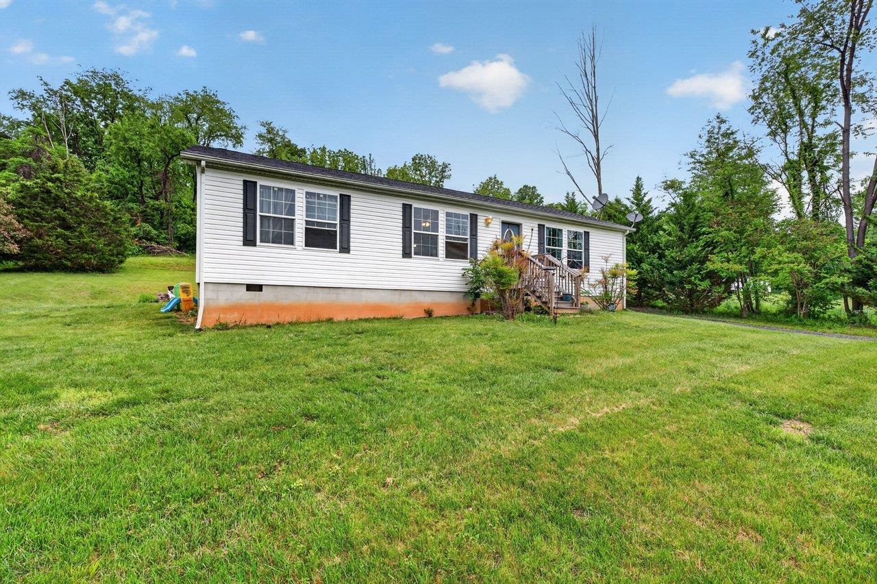 16229 NORTH MOUNTAIN RD, BROADWAY, Virginia 22815, 3 Bedrooms Bedrooms, ,2 BathroomsBathrooms,Residential,16229 NORTH MOUNTAIN RD,677212 MLS # 677212