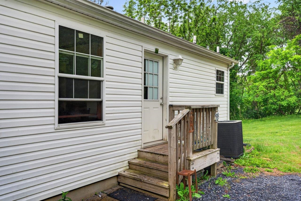 16229 NORTH MOUNTAIN RD, BROADWAY, Virginia 22815, 3 Bedrooms Bedrooms, ,2 BathroomsBathrooms,Residential,16229 NORTH MOUNTAIN RD,677212 MLS # 677212