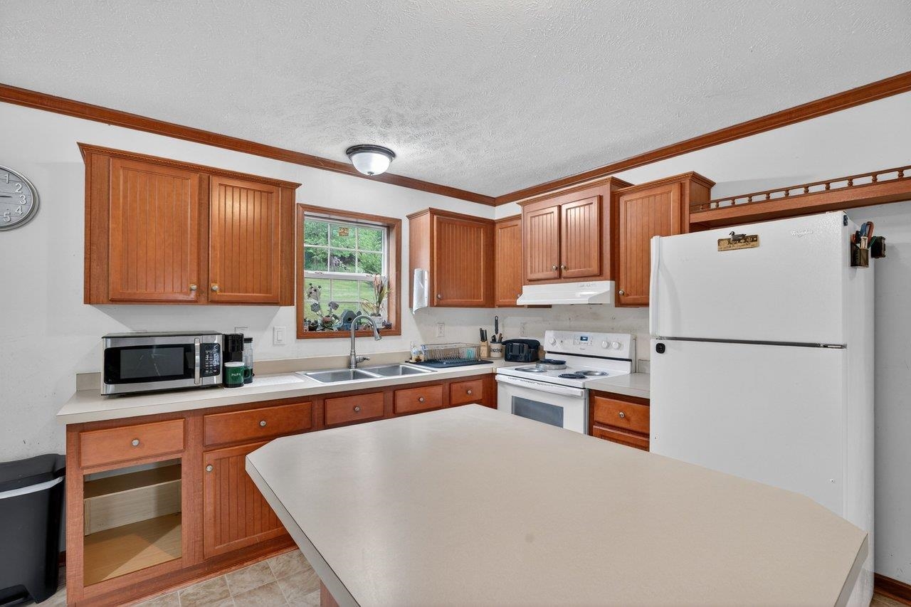 16229 NORTH MOUNTAIN RD, BROADWAY, Virginia 22815, 3 Bedrooms Bedrooms, ,2 BathroomsBathrooms,Residential,16229 NORTH MOUNTAIN RD,677212 MLS # 677212