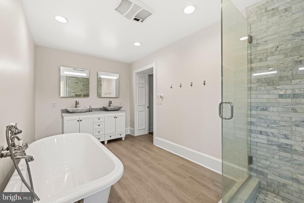 13506 TEAR JAMES TRL, AMISSVILLE, Virginia 20106, 3 Bedrooms Bedrooms, ,2 BathroomsBathrooms,Residential,13506 TEAR JAMES TRL,VACU2011382 MLS # VACU2011382