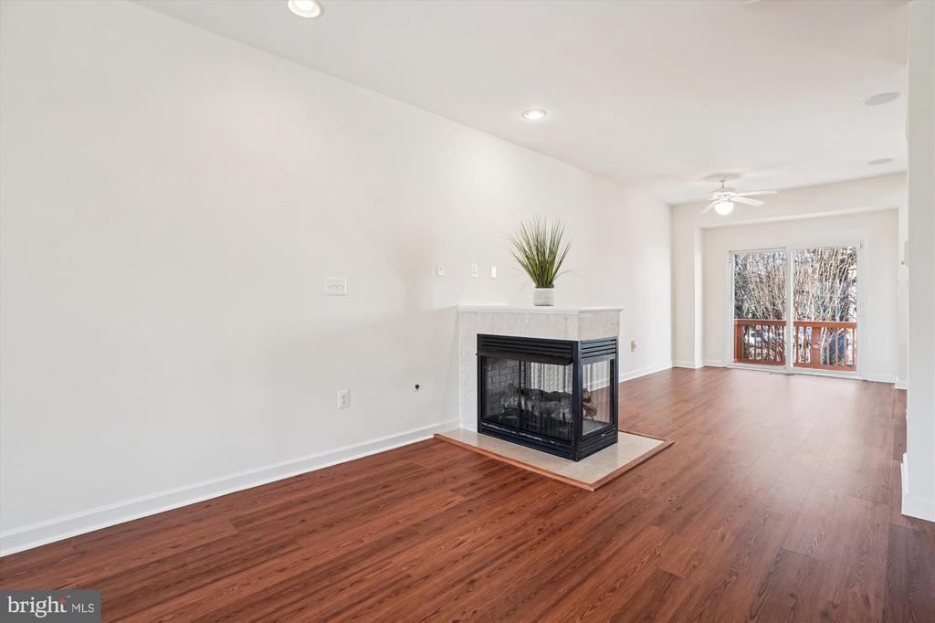 796 COL EDMONDS CT, WARRENTON, Virginia 20186, 3 Bedrooms Bedrooms, ,3 BathroomsBathrooms,Residential,796 COL EDMONDS CT,VAFQ2019894 MLS # VAFQ2019894