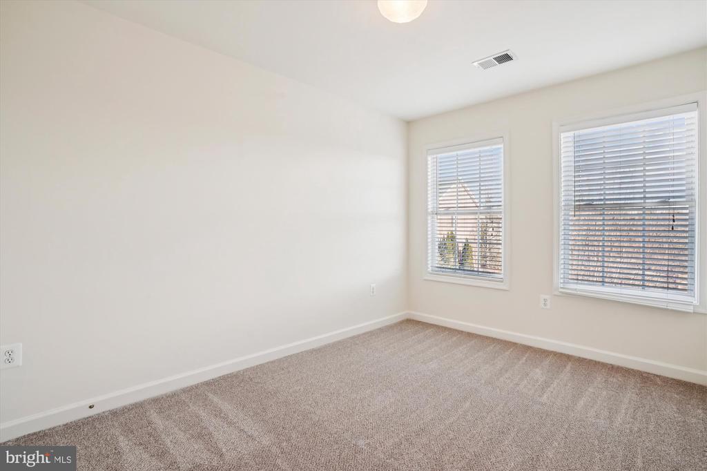 796 COL EDMONDS CT, WARRENTON, Virginia 20186, 3 Bedrooms Bedrooms, ,3 BathroomsBathrooms,Residential,796 COL EDMONDS CT,VAFQ2019894 MLS # VAFQ2019894
