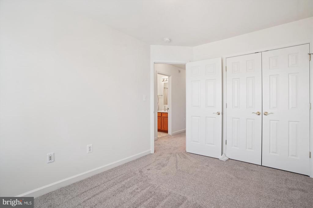 796 COL EDMONDS CT, WARRENTON, Virginia 20186, 3 Bedrooms Bedrooms, ,3 BathroomsBathrooms,Residential,796 COL EDMONDS CT,VAFQ2019894 MLS # VAFQ2019894