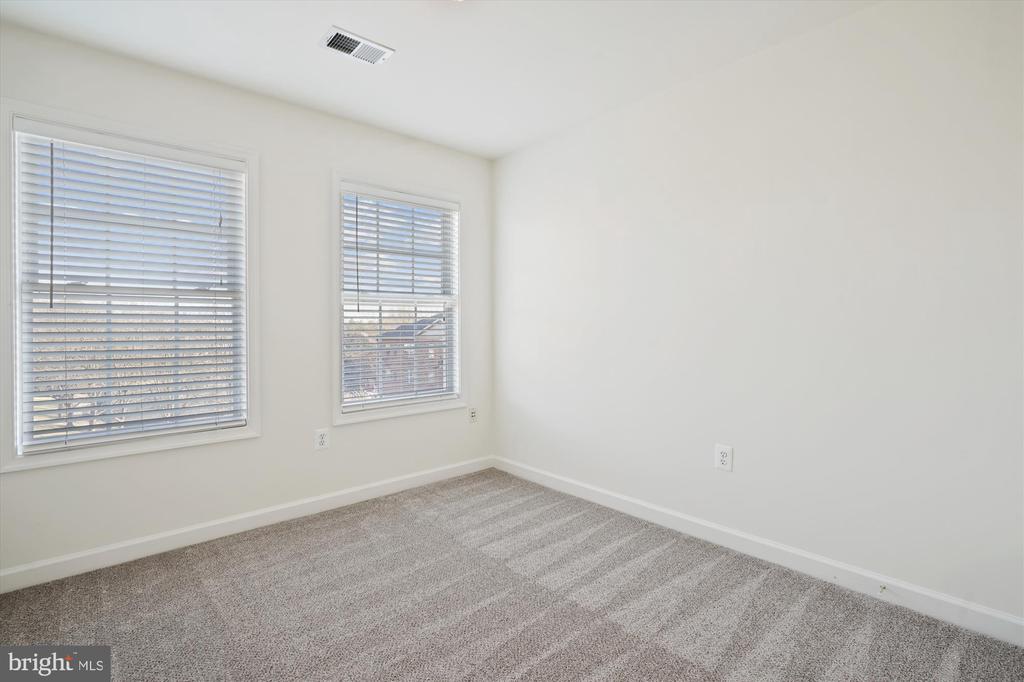 796 COL EDMONDS CT, WARRENTON, Virginia 20186, 3 Bedrooms Bedrooms, ,3 BathroomsBathrooms,Residential,796 COL EDMONDS CT,VAFQ2019894 MLS # VAFQ2019894