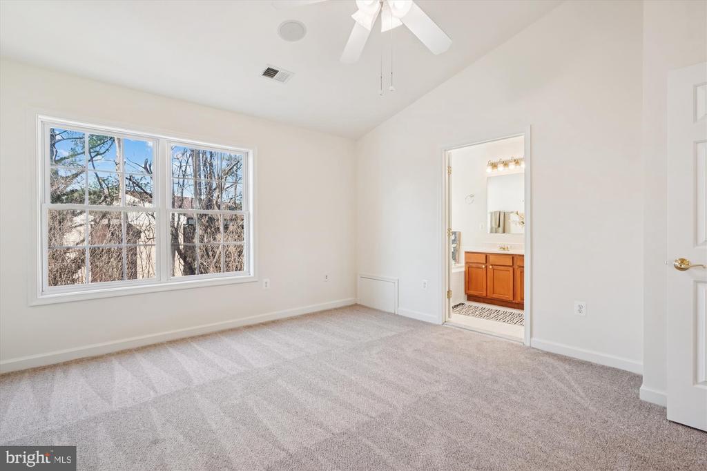 796 COL EDMONDS CT, WARRENTON, Virginia 20186, 3 Bedrooms Bedrooms, ,3 BathroomsBathrooms,Residential,796 COL EDMONDS CT,VAFQ2019894 MLS # VAFQ2019894
