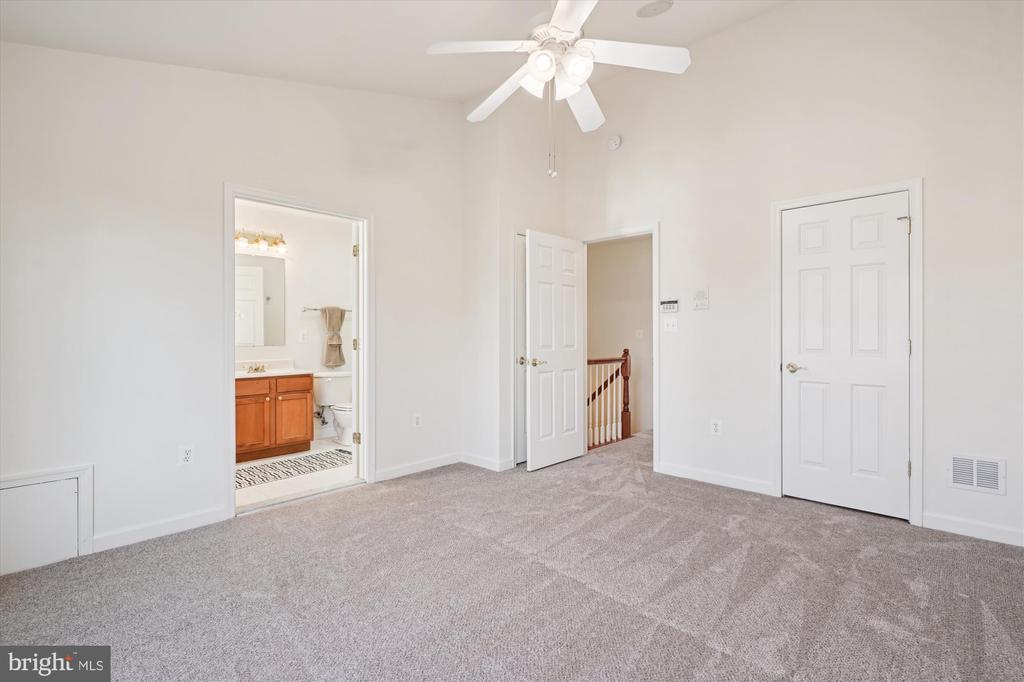 796 COL EDMONDS CT, WARRENTON, Virginia 20186, 3 Bedrooms Bedrooms, ,3 BathroomsBathrooms,Residential,796 COL EDMONDS CT,VAFQ2019894 MLS # VAFQ2019894