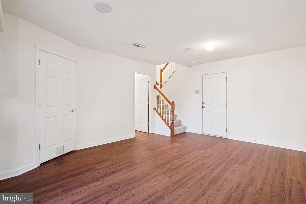 796 COL EDMONDS CT, WARRENTON, Virginia 20186, 3 Bedrooms Bedrooms, ,3 BathroomsBathrooms,Residential,796 COL EDMONDS CT,VAFQ2019894 MLS # VAFQ2019894