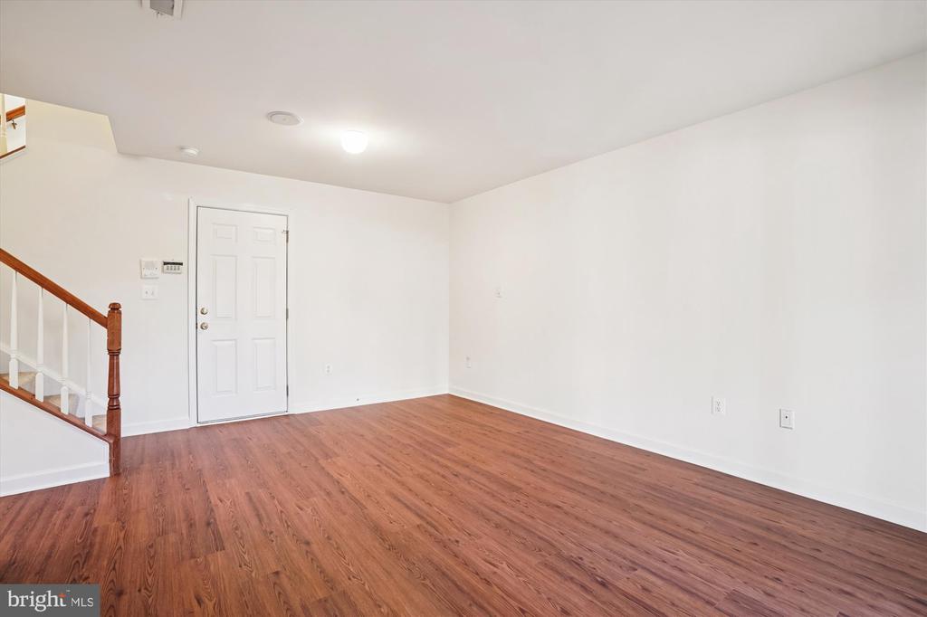 796 COL EDMONDS CT, WARRENTON, Virginia 20186, 3 Bedrooms Bedrooms, ,3 BathroomsBathrooms,Residential,796 COL EDMONDS CT,VAFQ2019894 MLS # VAFQ2019894