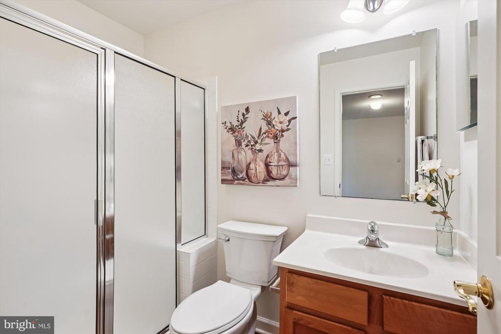 796 COL EDMONDS CT, WARRENTON, Virginia 20186, 3 Bedrooms Bedrooms, ,3 BathroomsBathrooms,Residential,796 COL EDMONDS CT,VAFQ2019894 MLS # VAFQ2019894