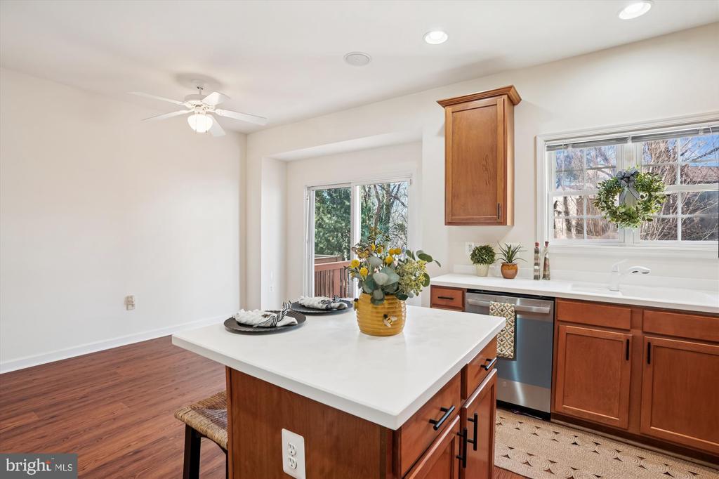 796 COL EDMONDS CT, WARRENTON, Virginia 20186, 3 Bedrooms Bedrooms, ,3 BathroomsBathrooms,Residential,796 COL EDMONDS CT,VAFQ2019894 MLS # VAFQ2019894
