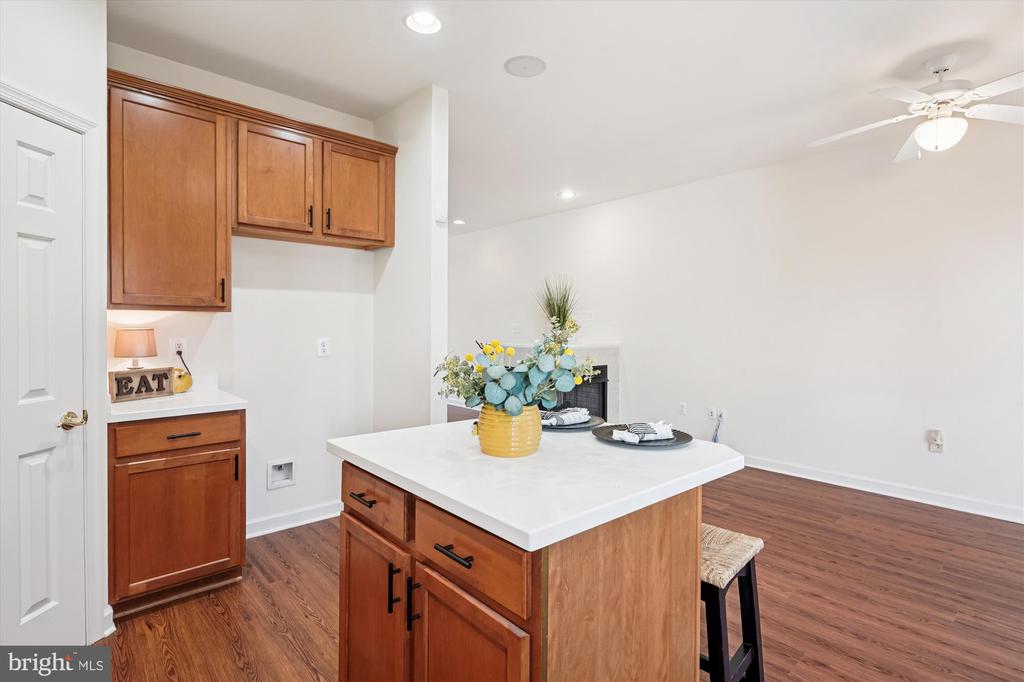 796 COL EDMONDS CT, WARRENTON, Virginia 20186, 3 Bedrooms Bedrooms, ,3 BathroomsBathrooms,Residential,796 COL EDMONDS CT,VAFQ2019894 MLS # VAFQ2019894
