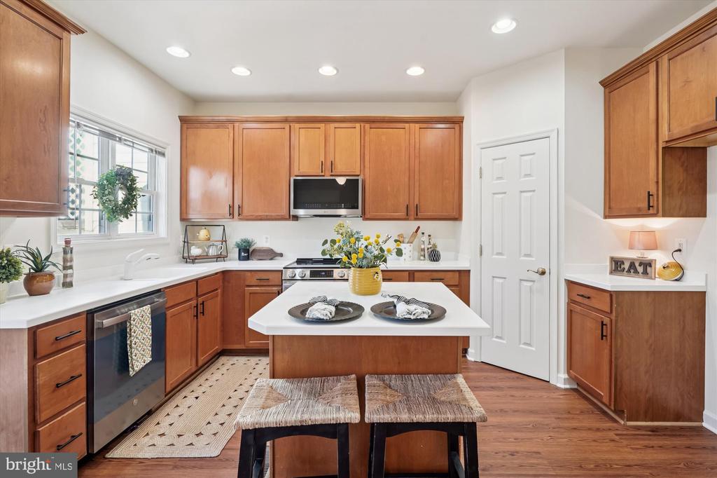 796 COL EDMONDS CT, WARRENTON, Virginia 20186, 3 Bedrooms Bedrooms, ,3 BathroomsBathrooms,Residential,796 COL EDMONDS CT,VAFQ2019894 MLS # VAFQ2019894