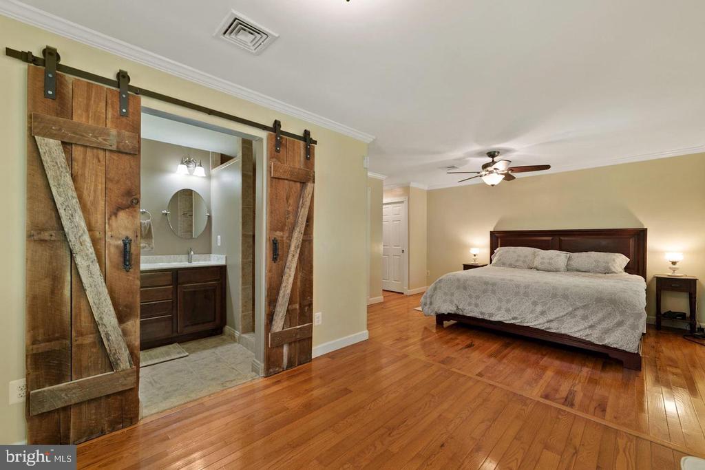5291 MERRY OAKS RD, THE PLAINS, Virginia 20198, 4 Bedrooms Bedrooms, ,3 BathroomsBathrooms,Residential,5291 MERRY OAKS RD,VAFQ2020510 MLS # VAFQ2020510