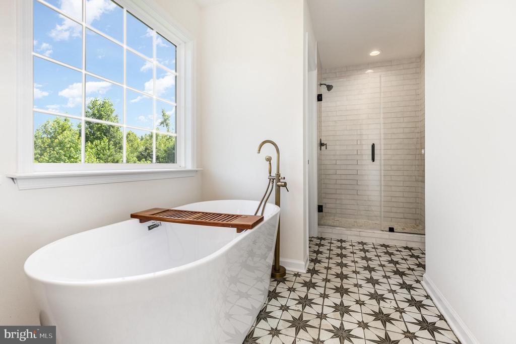 8835 JENNINGS LN, SPOTSYLVANIA, Virginia 22551, 4 Bedrooms Bedrooms, ,2 BathroomsBathrooms,Residential,8835 JENNINGS LN,VASP2041960 MLS # VASP2041960