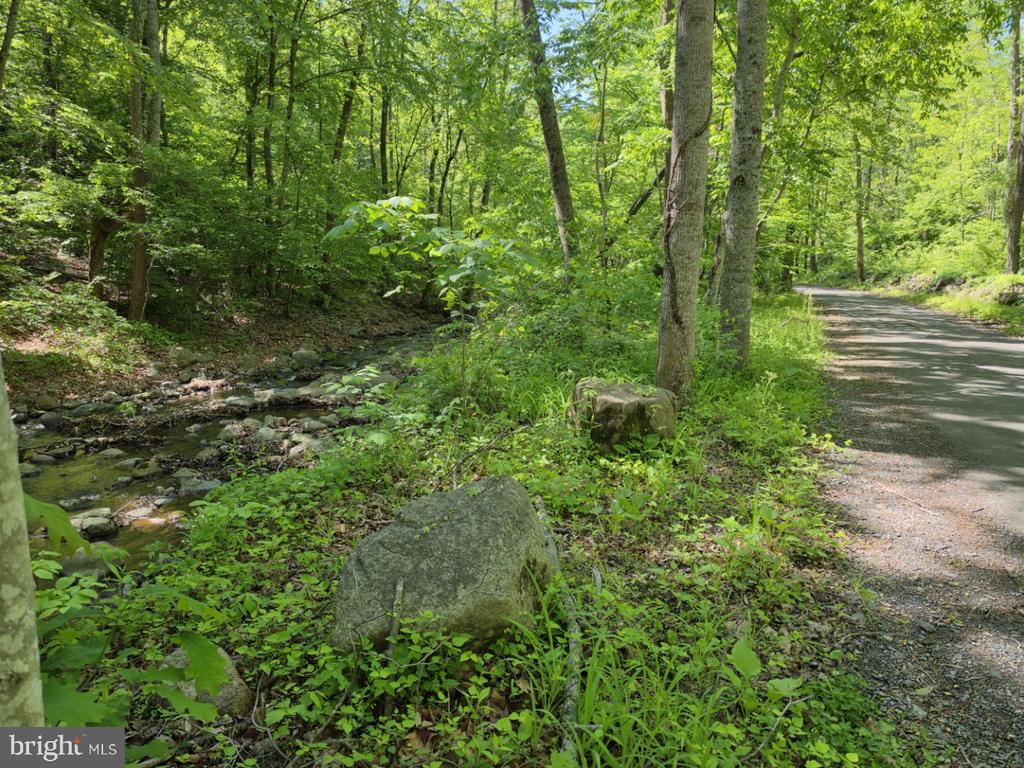 873 ENTRY RUN RD, STANARDSVILLE, Virginia 22973, 2 Bedrooms Bedrooms, ,1 BathroomBathrooms,Residential,873 ENTRY RUN RD,VAGR2000866 MLS # VAGR2000866
