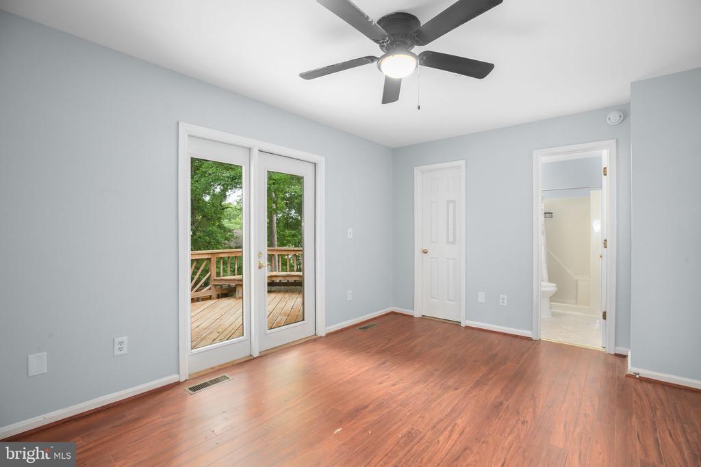 10608 HOLLEYBROOKE DR, SPOTSYLVANIA, Virginia 22553, 4 Bedrooms Bedrooms, ,3 BathroomsBathrooms,Residential,10608 HOLLEYBROOKE DR,VASP2041912 MLS # VASP2041912