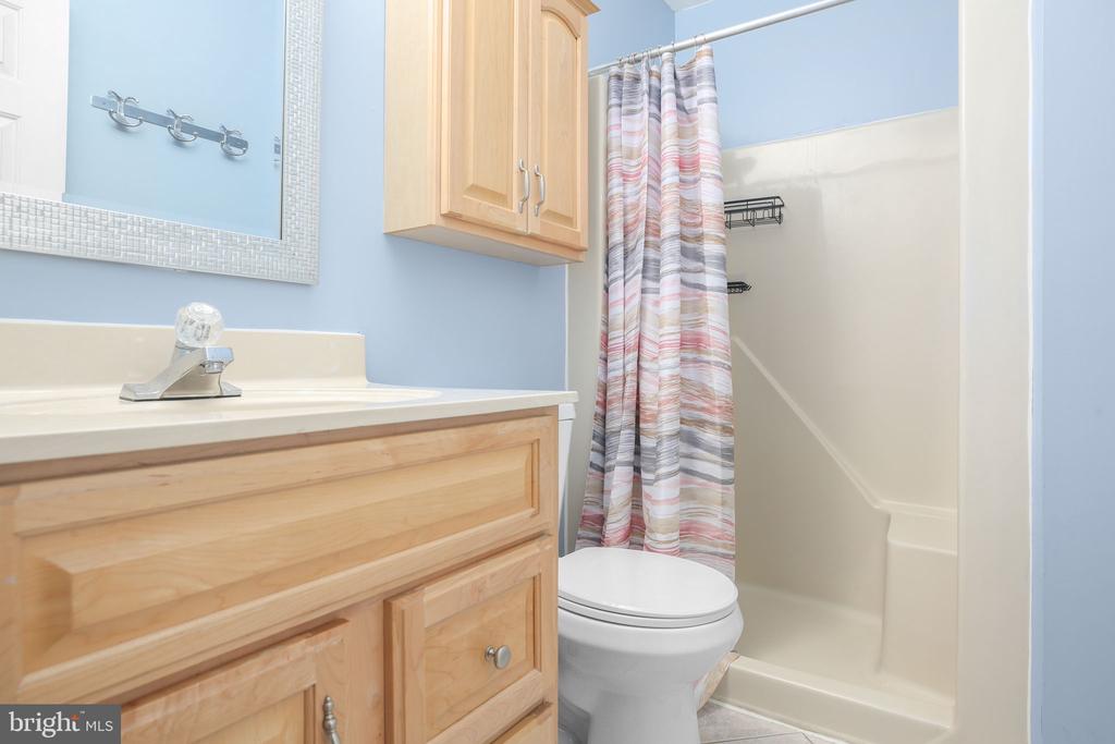 10608 HOLLEYBROOKE DR, SPOTSYLVANIA, Virginia 22553, 4 Bedrooms Bedrooms, ,3 BathroomsBathrooms,Residential,10608 HOLLEYBROOKE DR,VASP2041912 MLS # VASP2041912