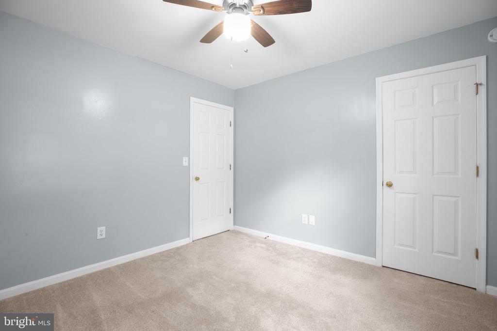 10608 HOLLEYBROOKE DR, SPOTSYLVANIA, Virginia 22553, 4 Bedrooms Bedrooms, ,3 BathroomsBathrooms,Residential,10608 HOLLEYBROOKE DR,VASP2041912 MLS # VASP2041912